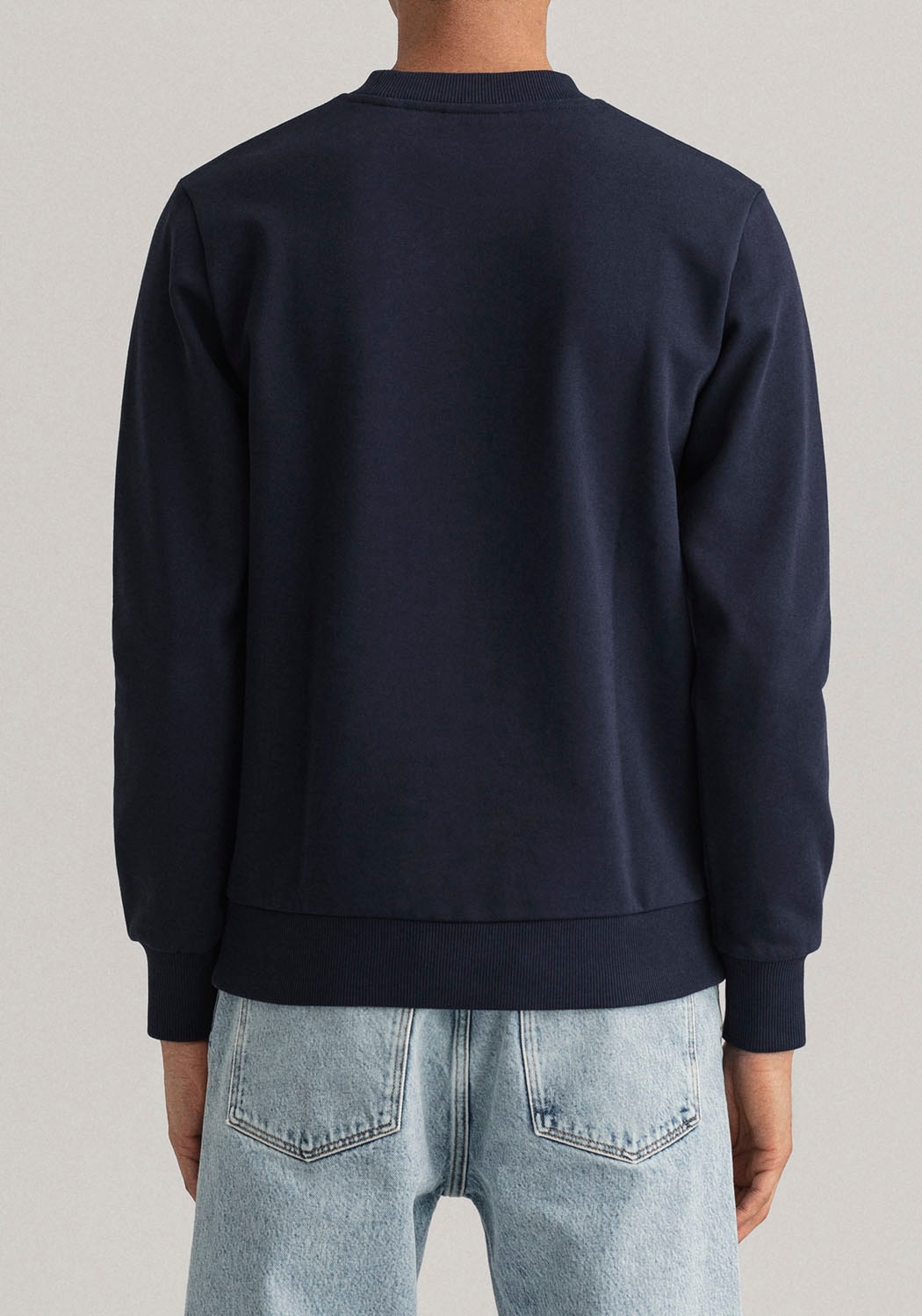 Gant Sweatshirt »D1. TONAL ARCHIVE SHIELD C-NECK«, mit Logostickerei auf der Brust