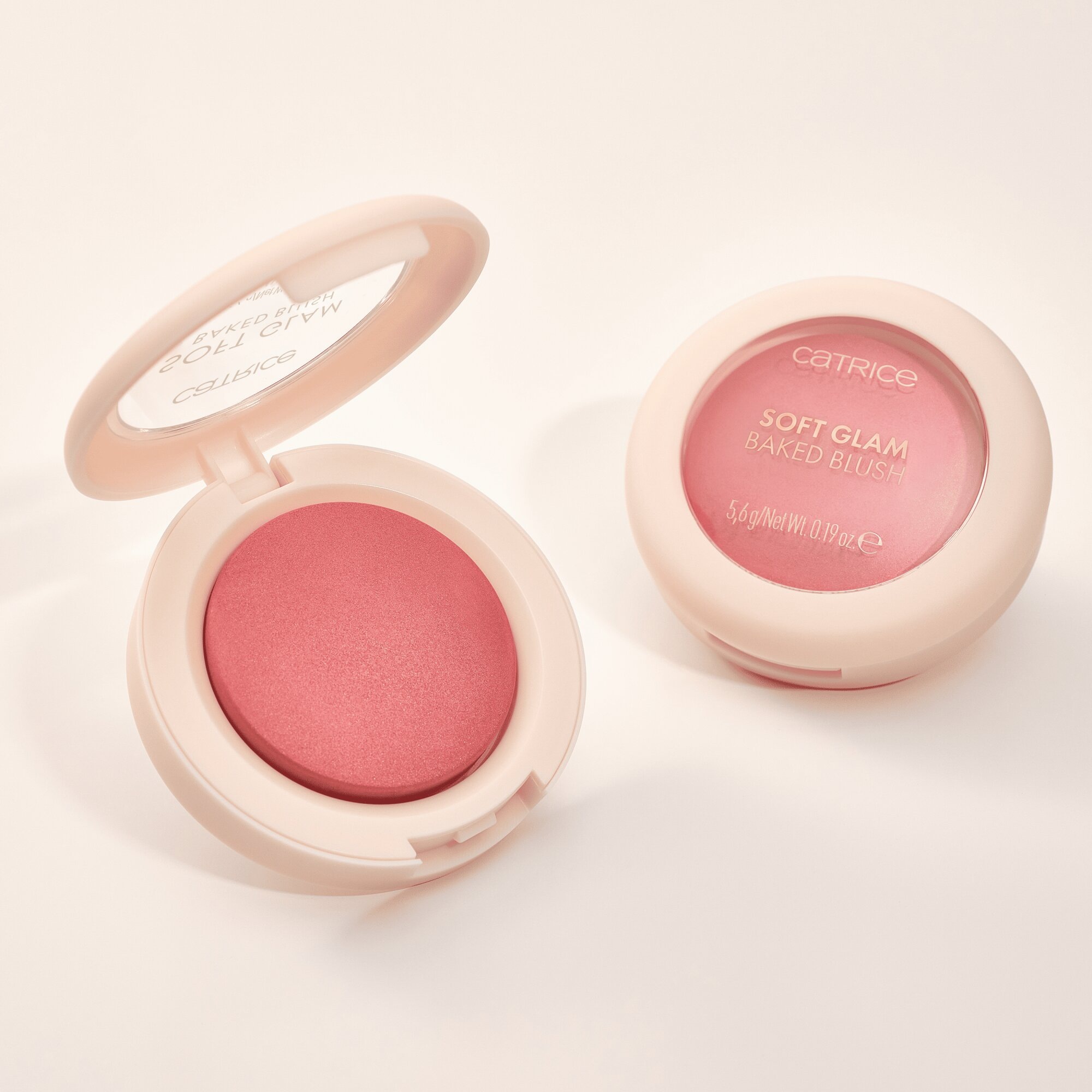 Catrice Rouge »Soft Glam Baked Blush« Lichtreflektierende Perlen für eine strahlende Ausstrahlung