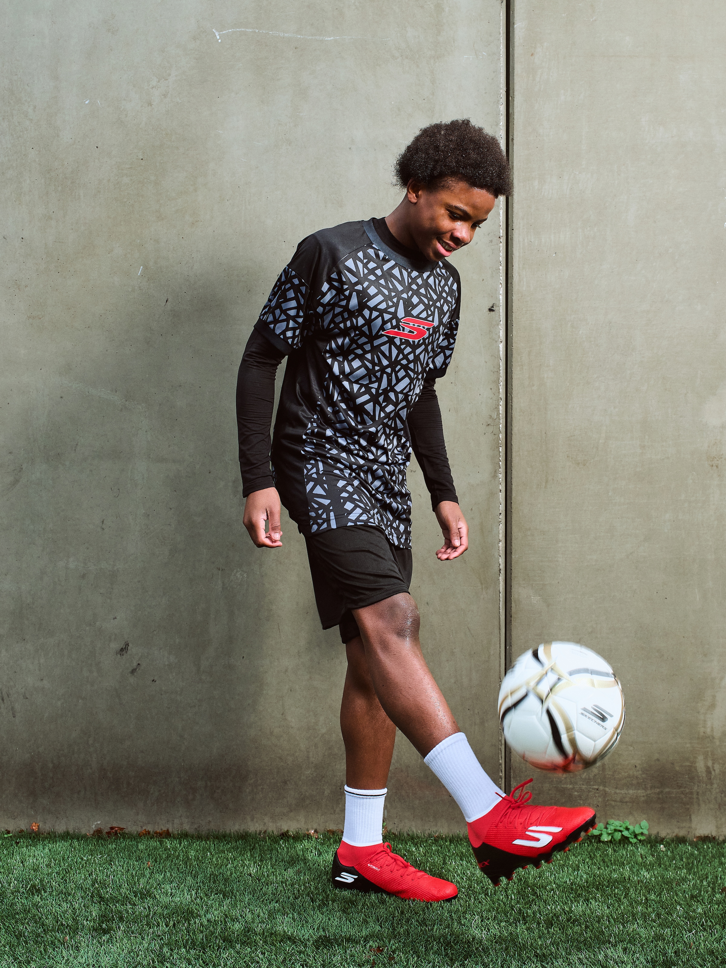 Skechers Fußballschuh »JR YOUTH FG, Skechers Skx_2 Jr Youth Mg«  Kunstrasenschuh unterstützt multidirektionale Bewegungen