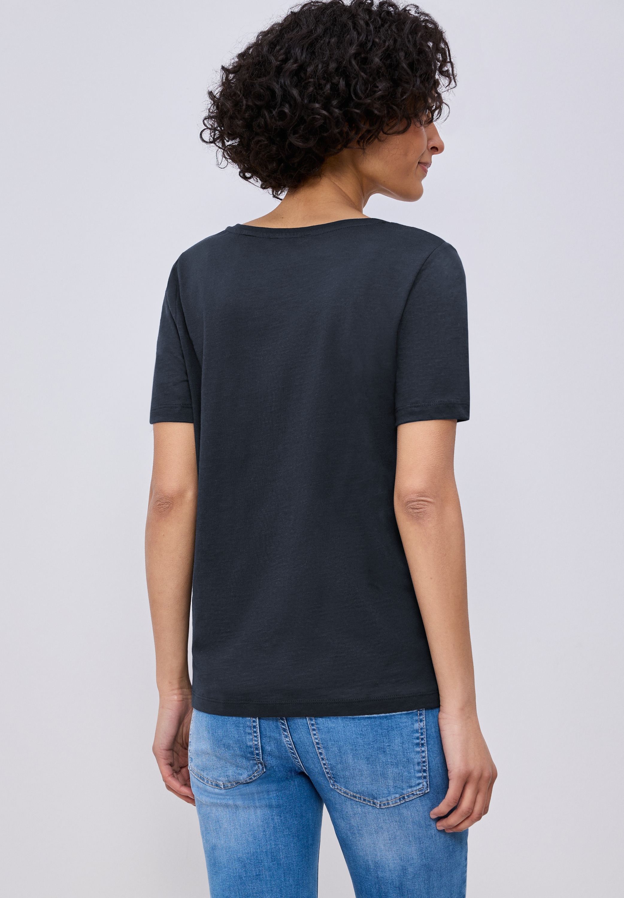 STREET ONE T-Shirt »Style Gerda« mit femininem V-Ausschnitt