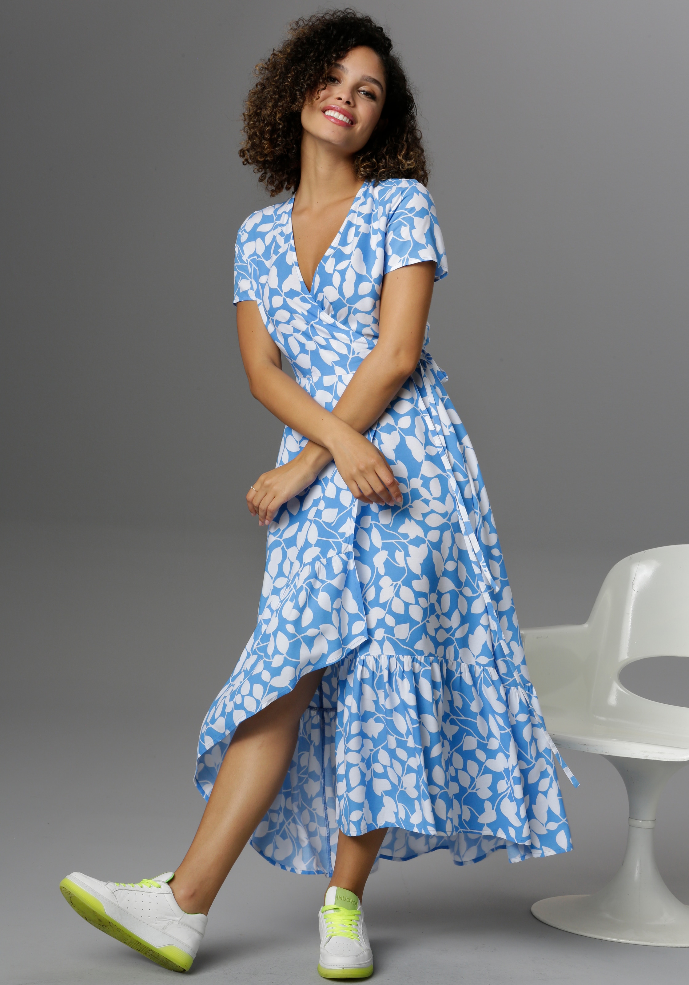 Aniston CASUAL Wickelkleid, mit graphischen Blätterdruck im OTTO Online Shop