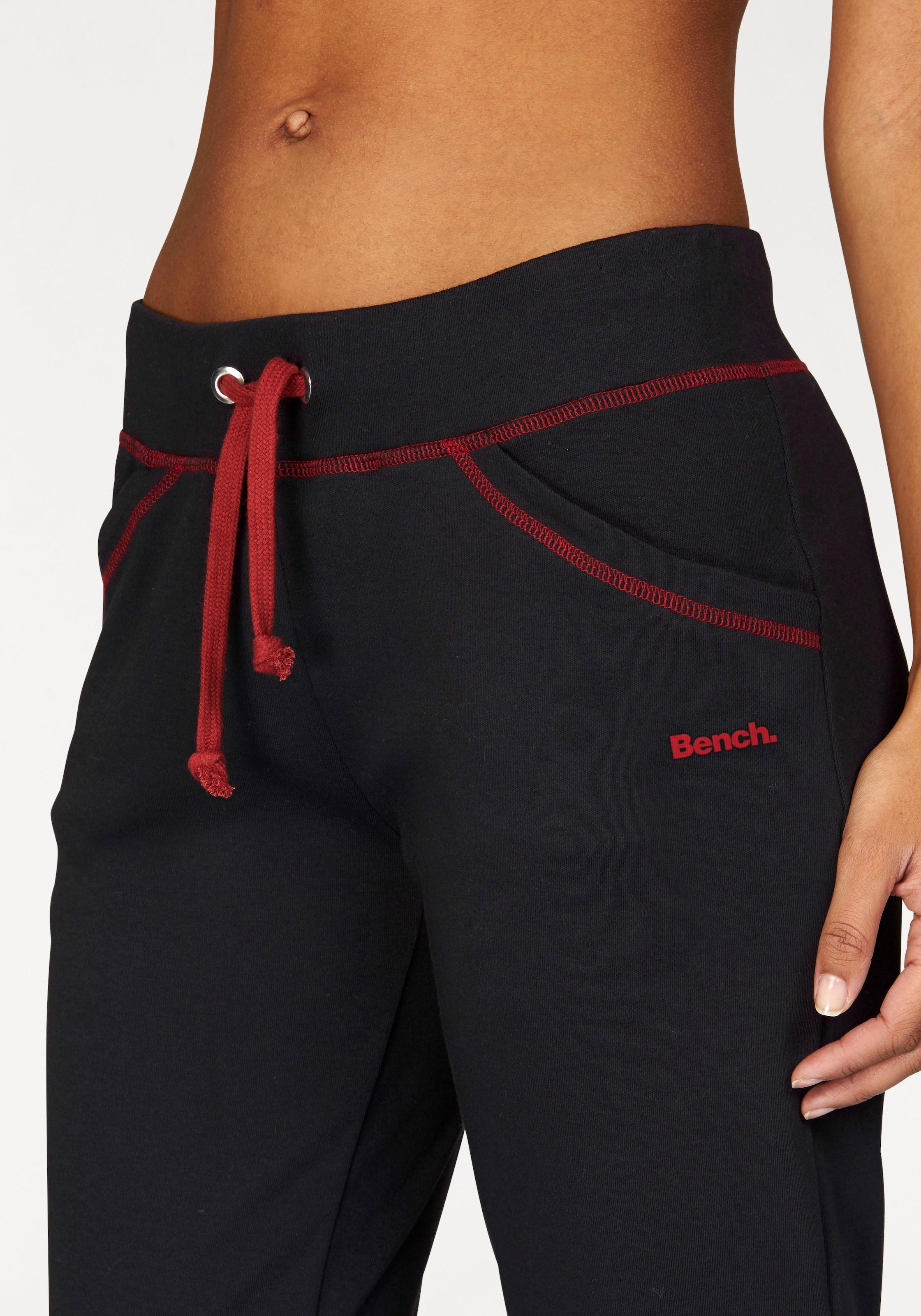 Bench. Loungewear Relaxhose, mit kontrastfarbenen Nähten, Loungewear