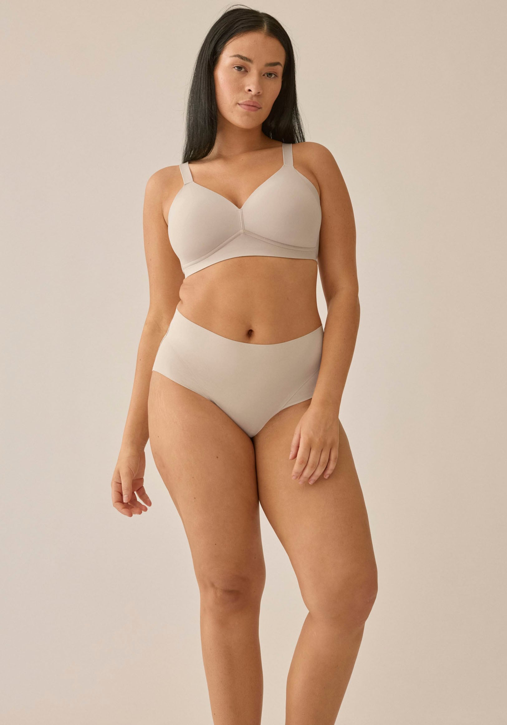 Naturana Soft-BH »Smoothing« flache nahtlose Abschlüsse, breites Unterbrustband, ohne Bügel, basic