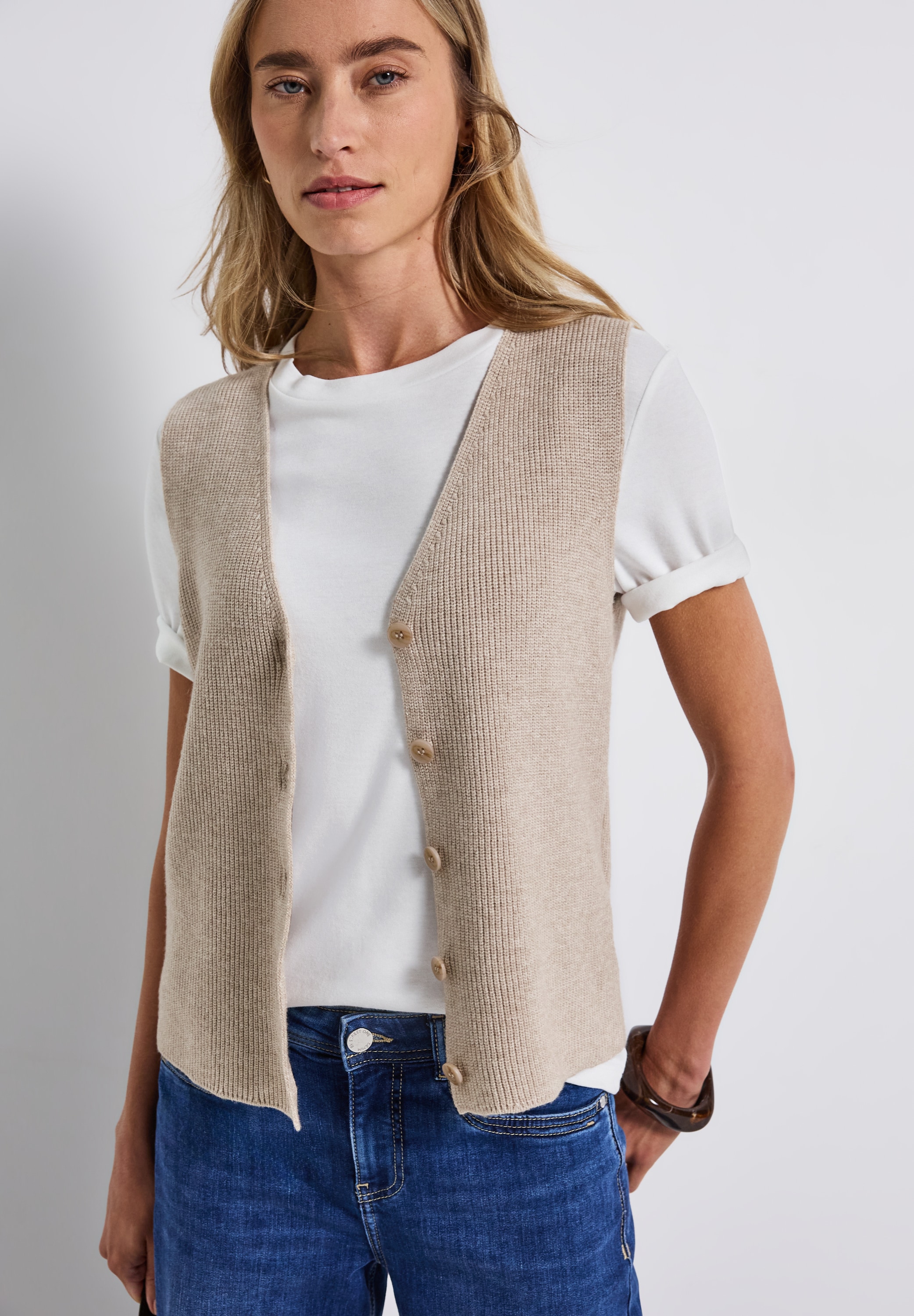 STREET ONE Strickweste, in Ripp-Optik und mit Knopfleiste