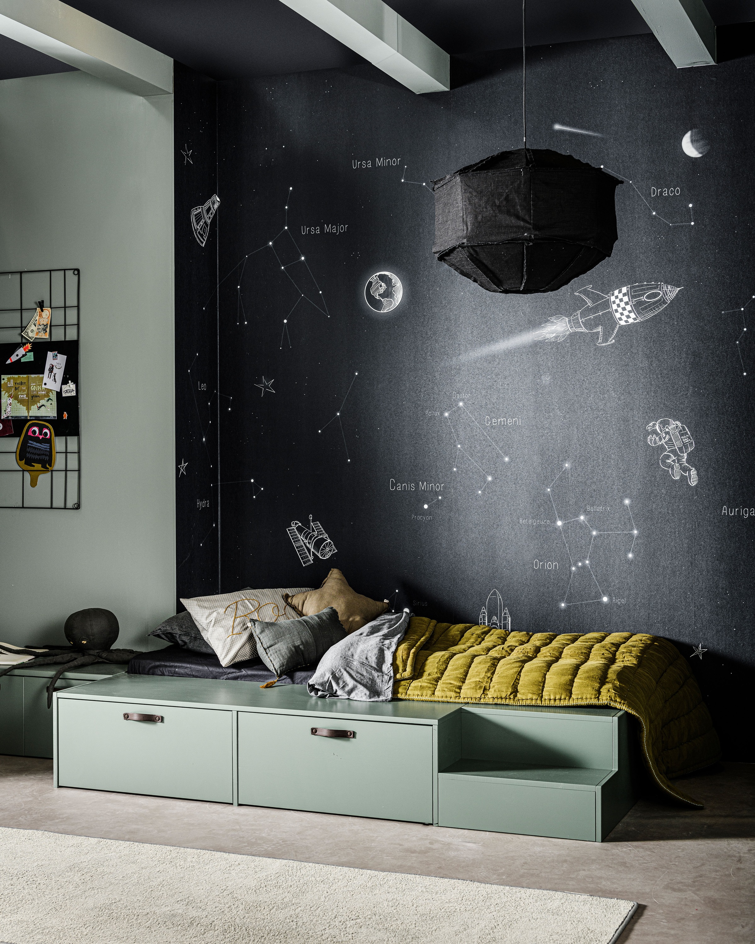 WOOOD Stauraumbett »Stage Massivholz FSC®-Kiefernholz mit Trittstufen 204 x 131 x 35 cm« Rollauszüge mit Ledergriff, breite Holzkante, Matratzenmaß 80x200 cm