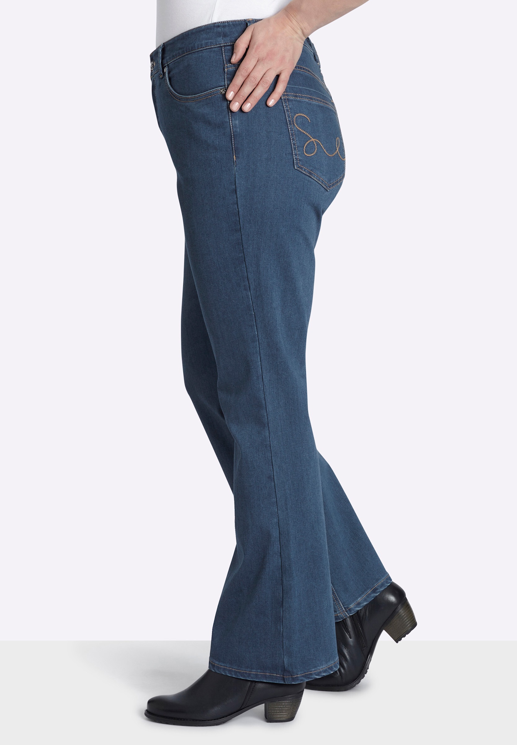 Sheego 5-Pocket-Jeans »Bootcut-Jeans Bootcut-Jeans in 5-Pocket-Form«