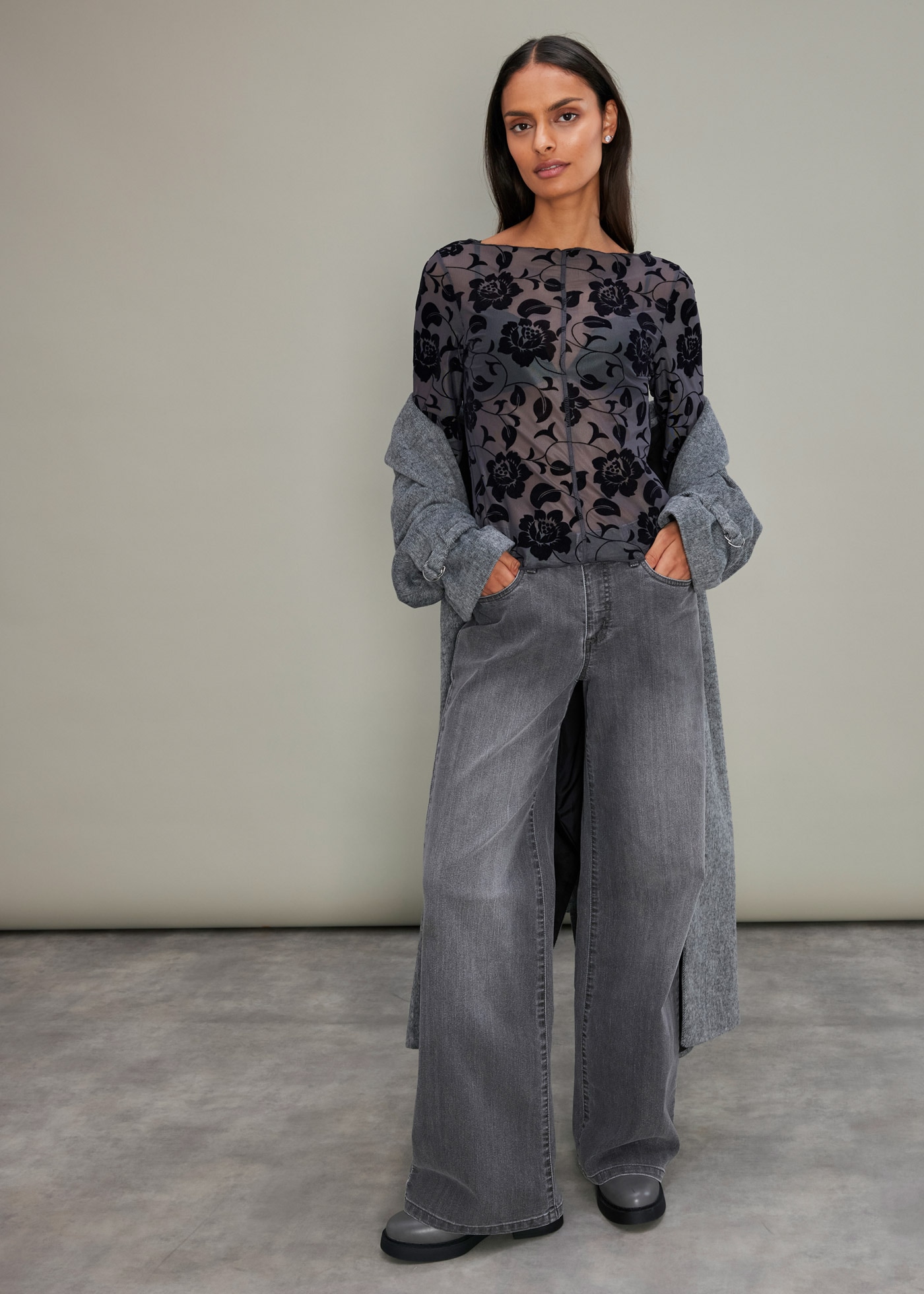 bonprix Langarmshirt »Langarmshirt mit leichter Transparenz« Langarmshirt mit leichter Transparenz