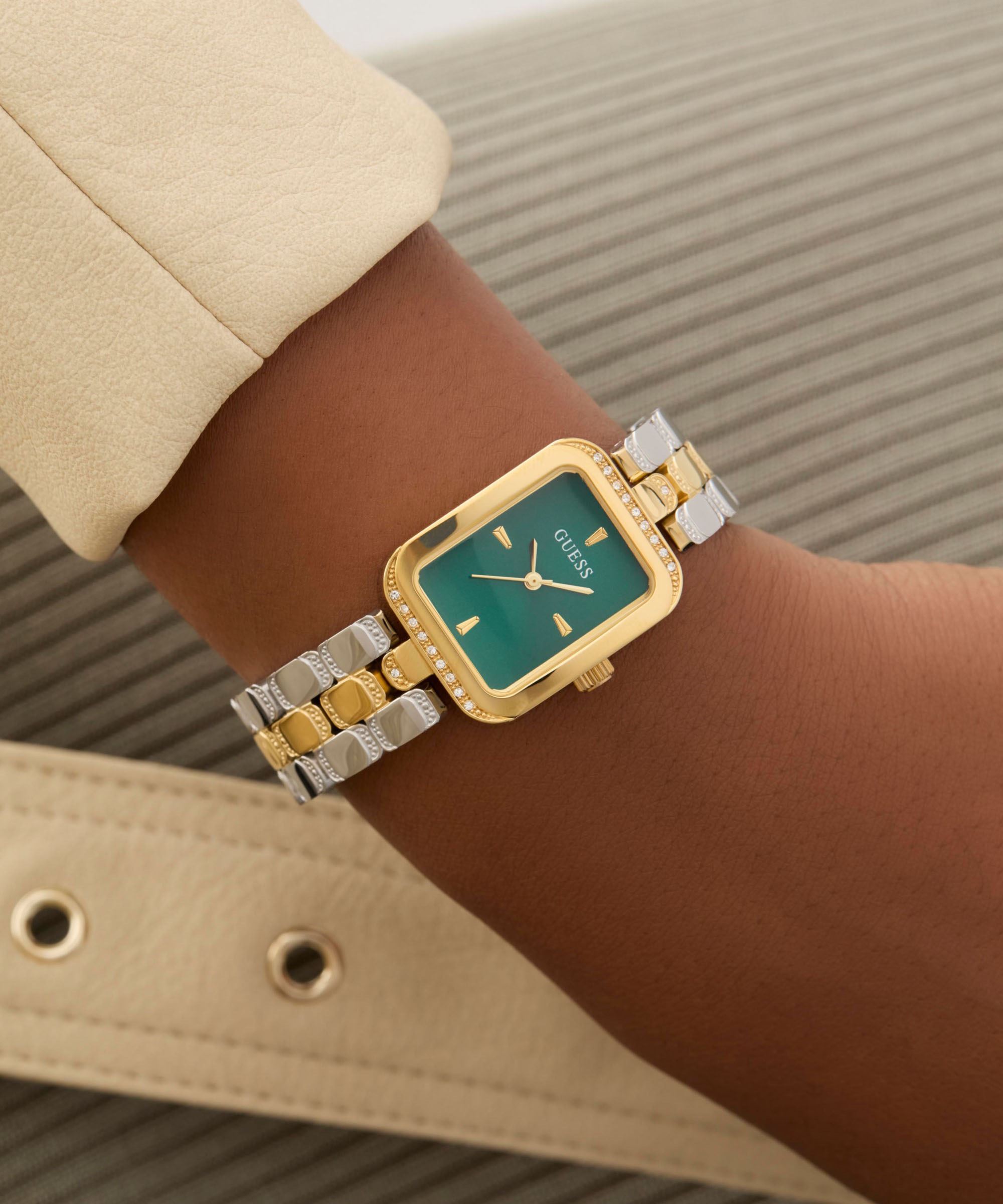 Guess Quarzuhr »ISLA« Armbanduhr, Damenuhr, Edelstahlarmband, analog, Kristallsteine
