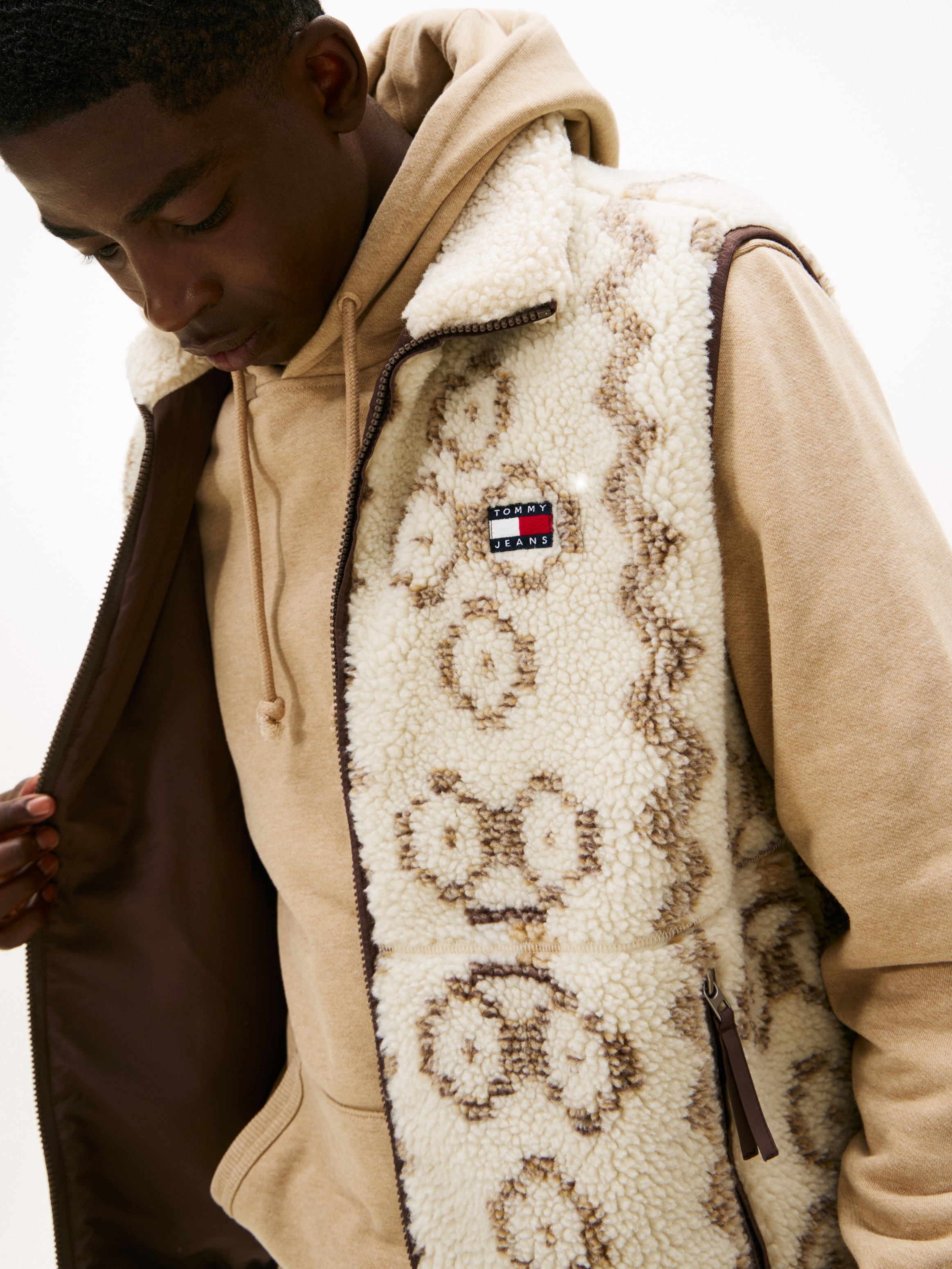 Tommy Jeans Fleeceweste »TJM TEDDY AOP«