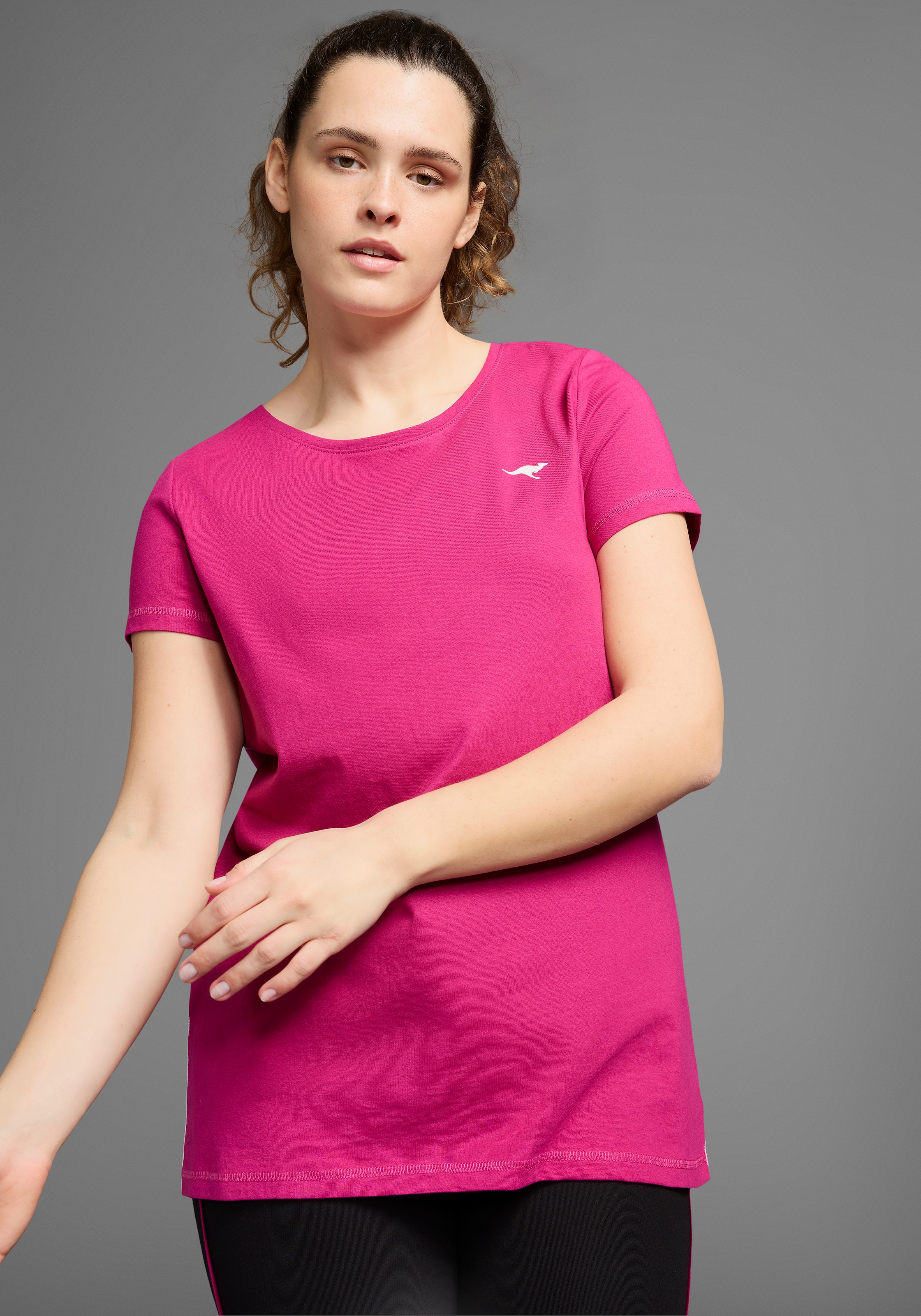 KangaROOS Longshirt, (Packung, 2 tlg., 2er-Pack), Kurzarm, figurumschmeichelnde Passform