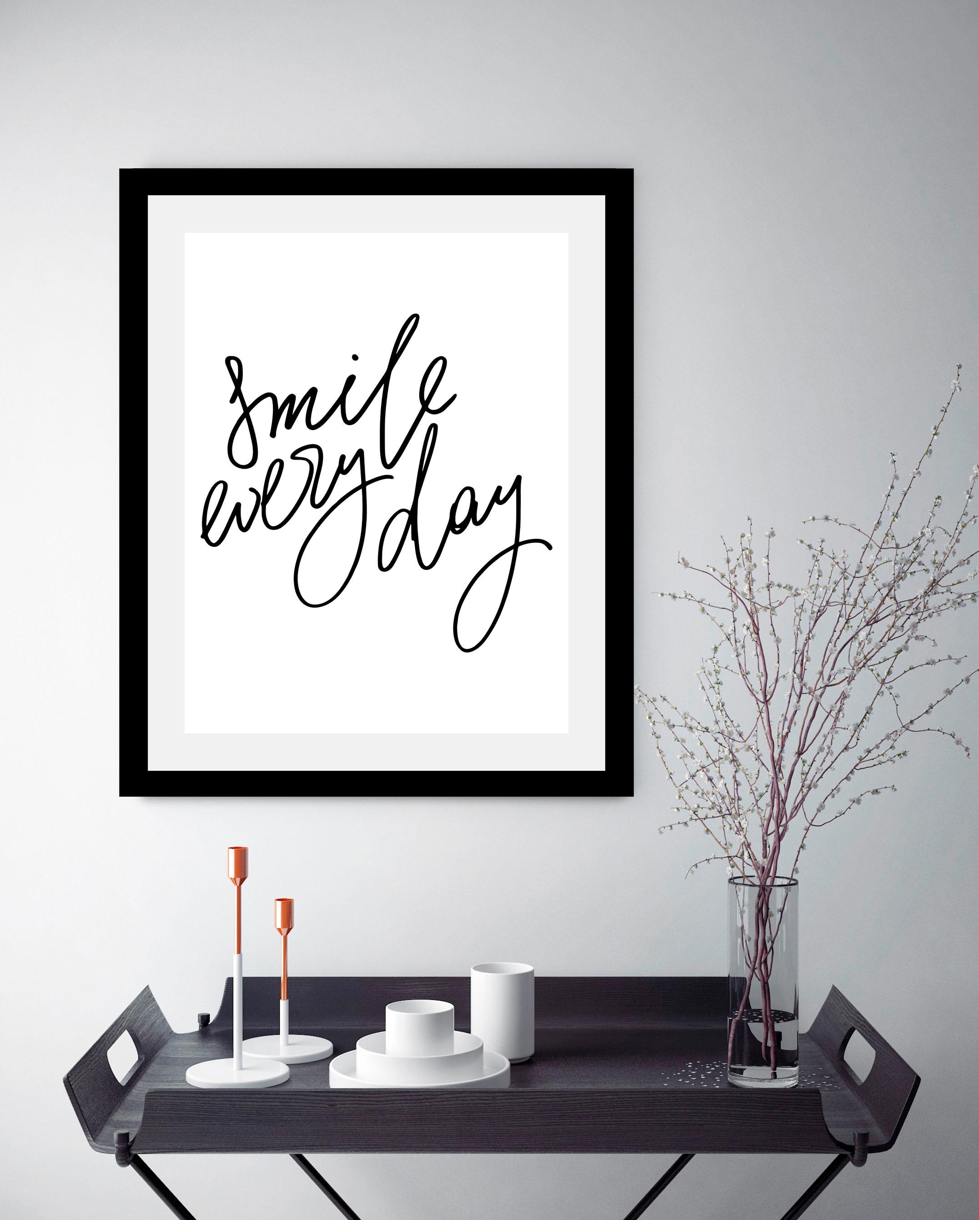 queence Bild »Smile«, Sprüche & Texte-Schriftzug-Schwarz-Weiß-Motivationsbilder, HD Premium Poster-Druck inkl. Holzrahmen