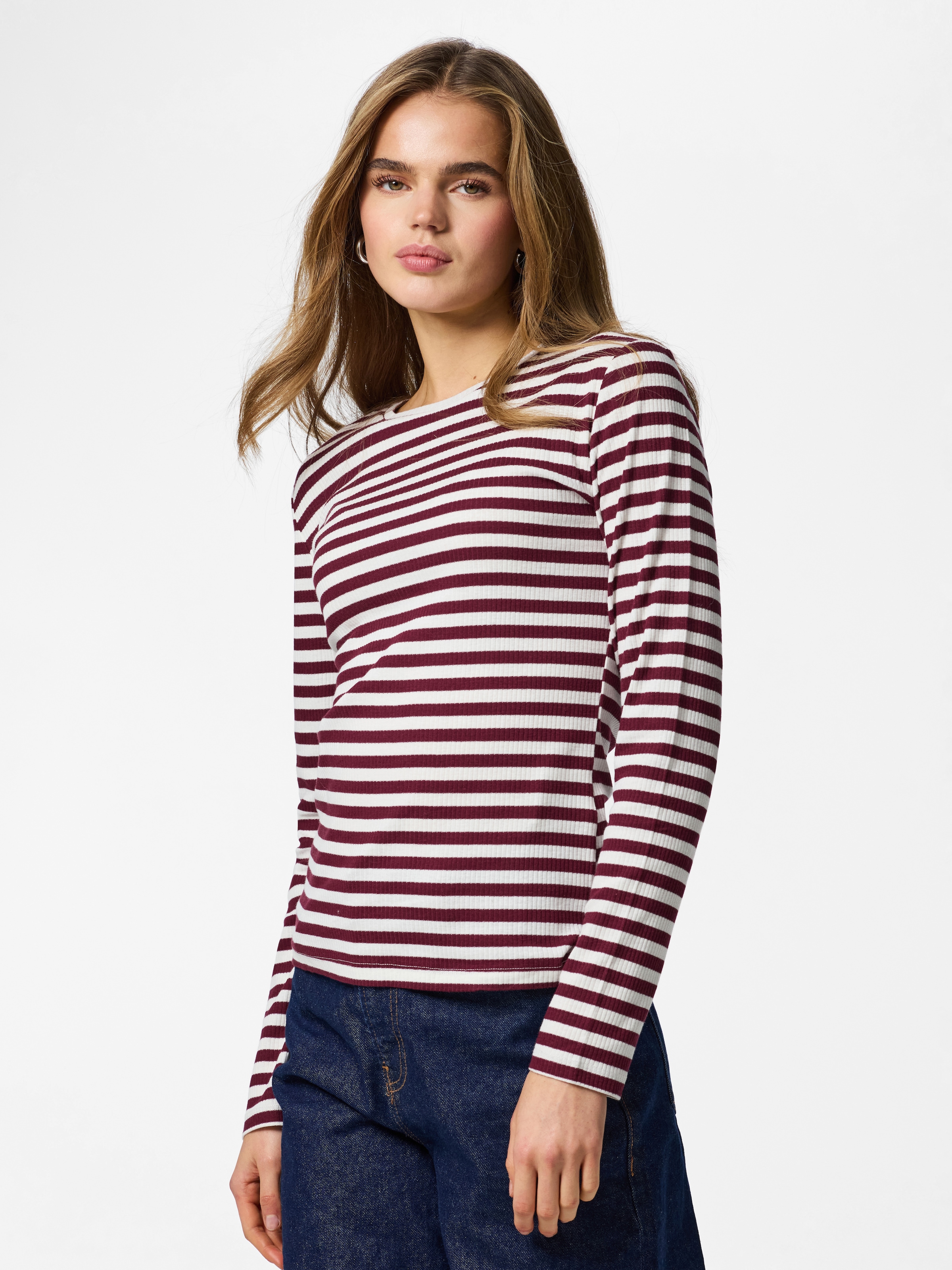 pieces Langarmshirt »PCRUKA LS TOP NOOS BC« Baumwollmischung, slim fit