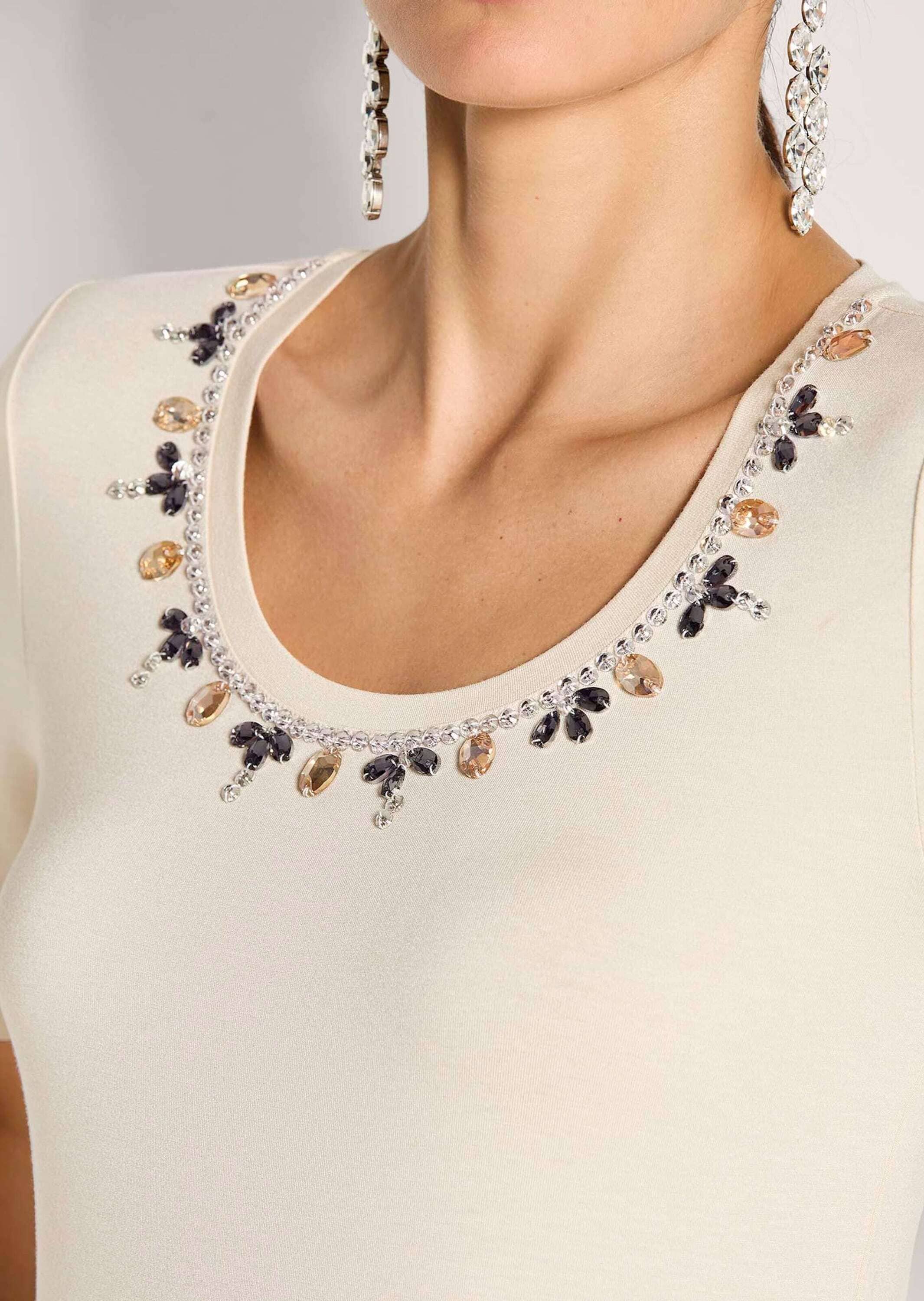 MADELEINE Kurzarmshirt »Shirt Elegantes Oberteil mit Schmucksteinen«