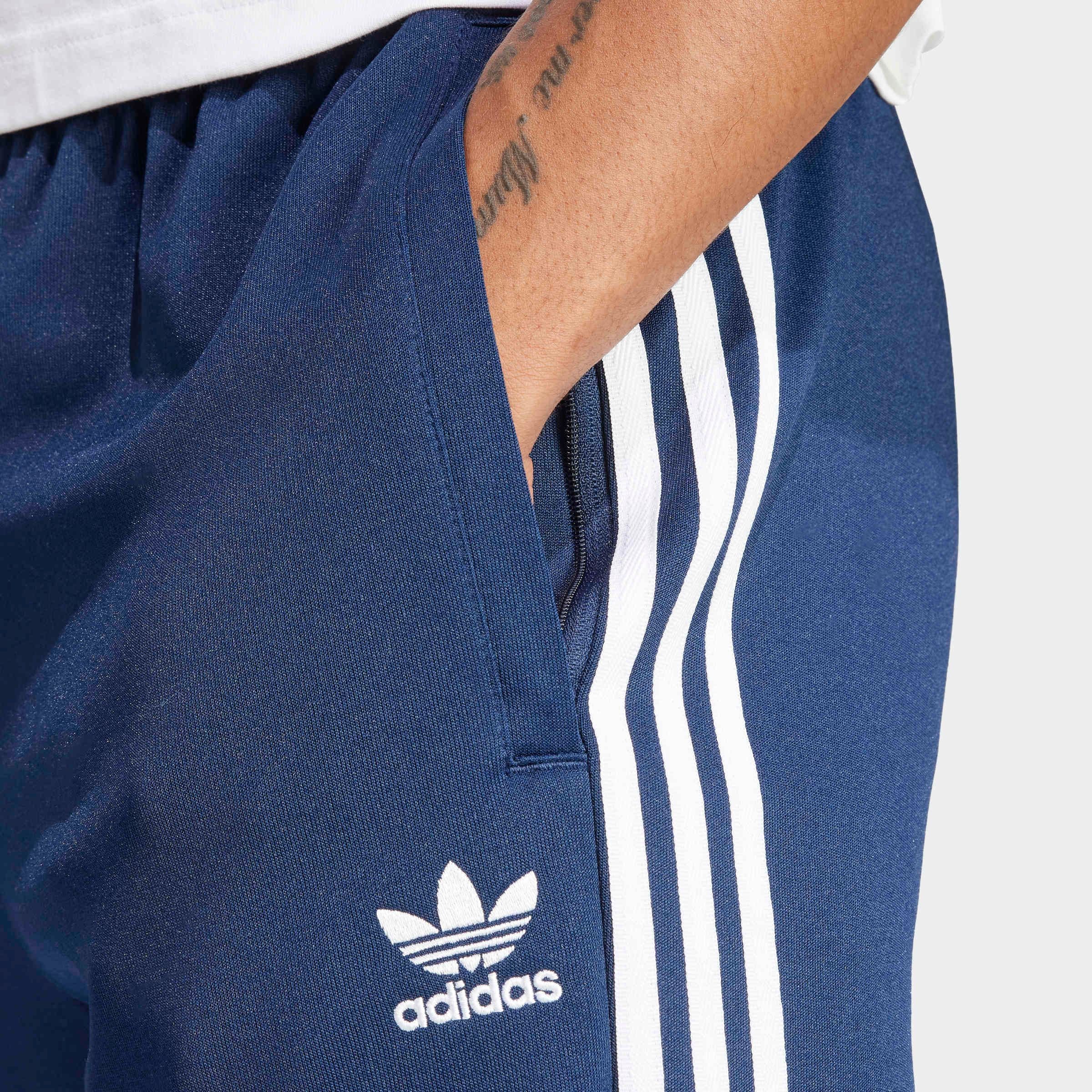 adidas Originals Sporthose »ADICOLOR CLASSICS SST«, (1 tlg.), Superstar, Retro Look, weiches Material