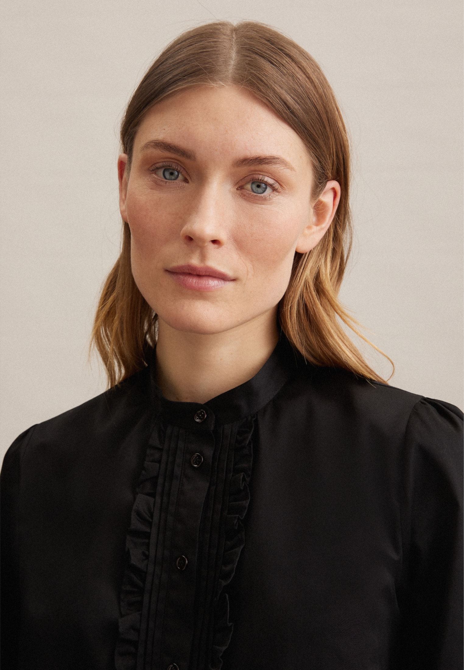 im Rose«, Langarm seidensticker glänzend OTTO Kragen Online Uni Shop Bluse »Schwarze Klassische