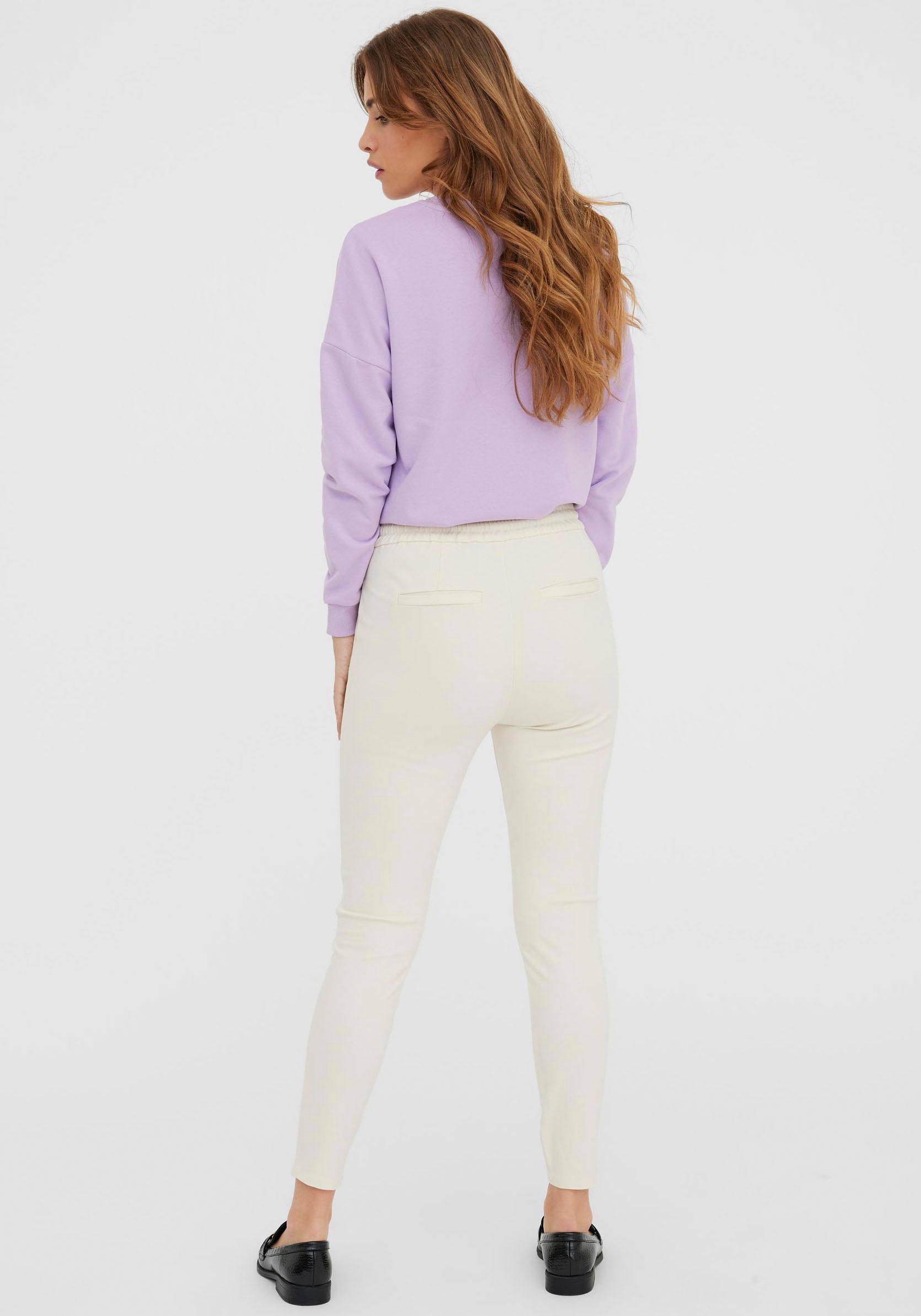 Vero Moda Jogger Pants »VMEVA MR LOOSE STRING PANT GA NOOS«, hinten mit elastischem Bündchen