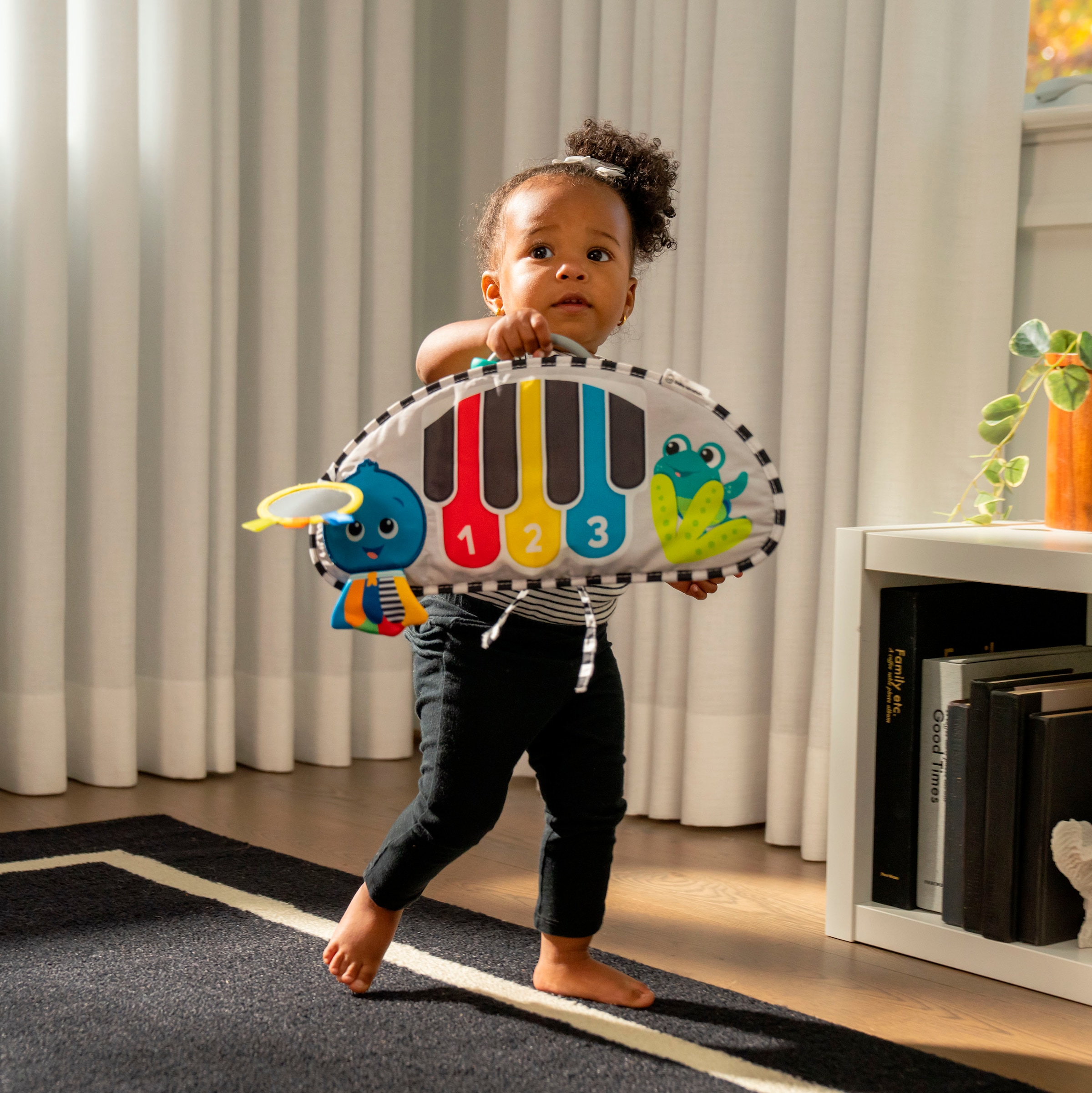 Baby Einstein Babywippe »Kick to It 4-in-1 Musical Swing & Rocker« bis 9 kg mit Sound-Effekt