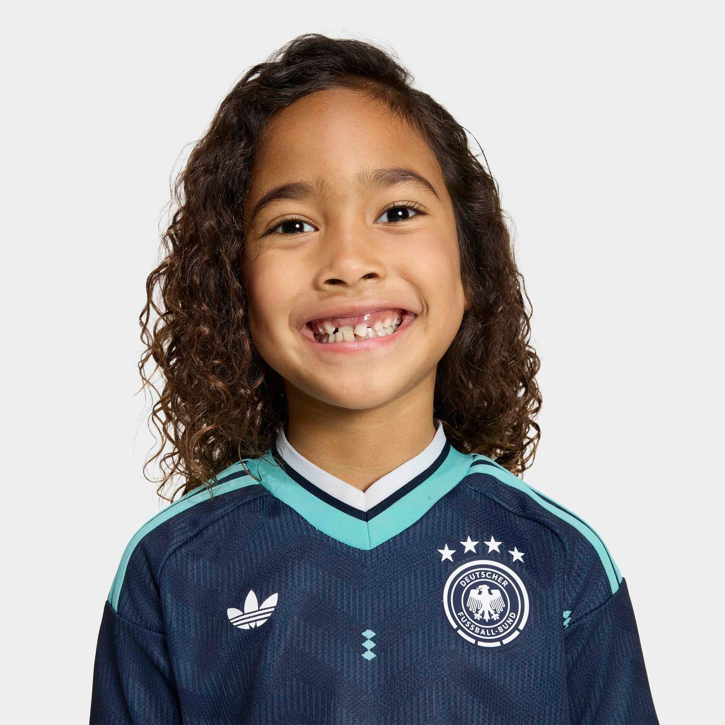adidas Performance Trainingsanzug »DEUTSCHLAND 26 KIDS AUSWÄRTSAUSRÜSTUNG« 2