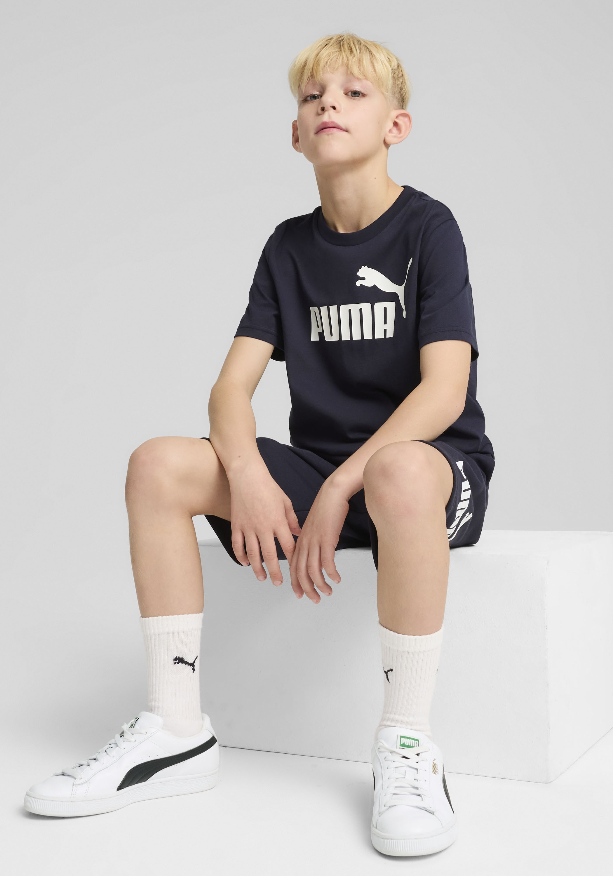PUMA T-Shirt »ESS NO. 1 LOGO TEE B« Regular Fit, Kurzarmdesign, Rundhalsausschnitt, sportlicher Stil