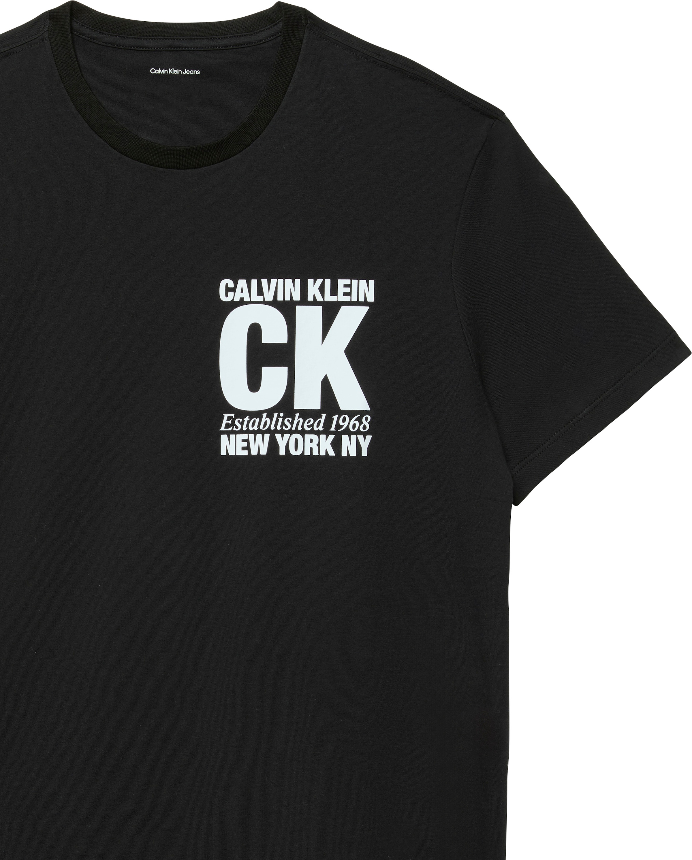 Calvin Klein T-Shirt