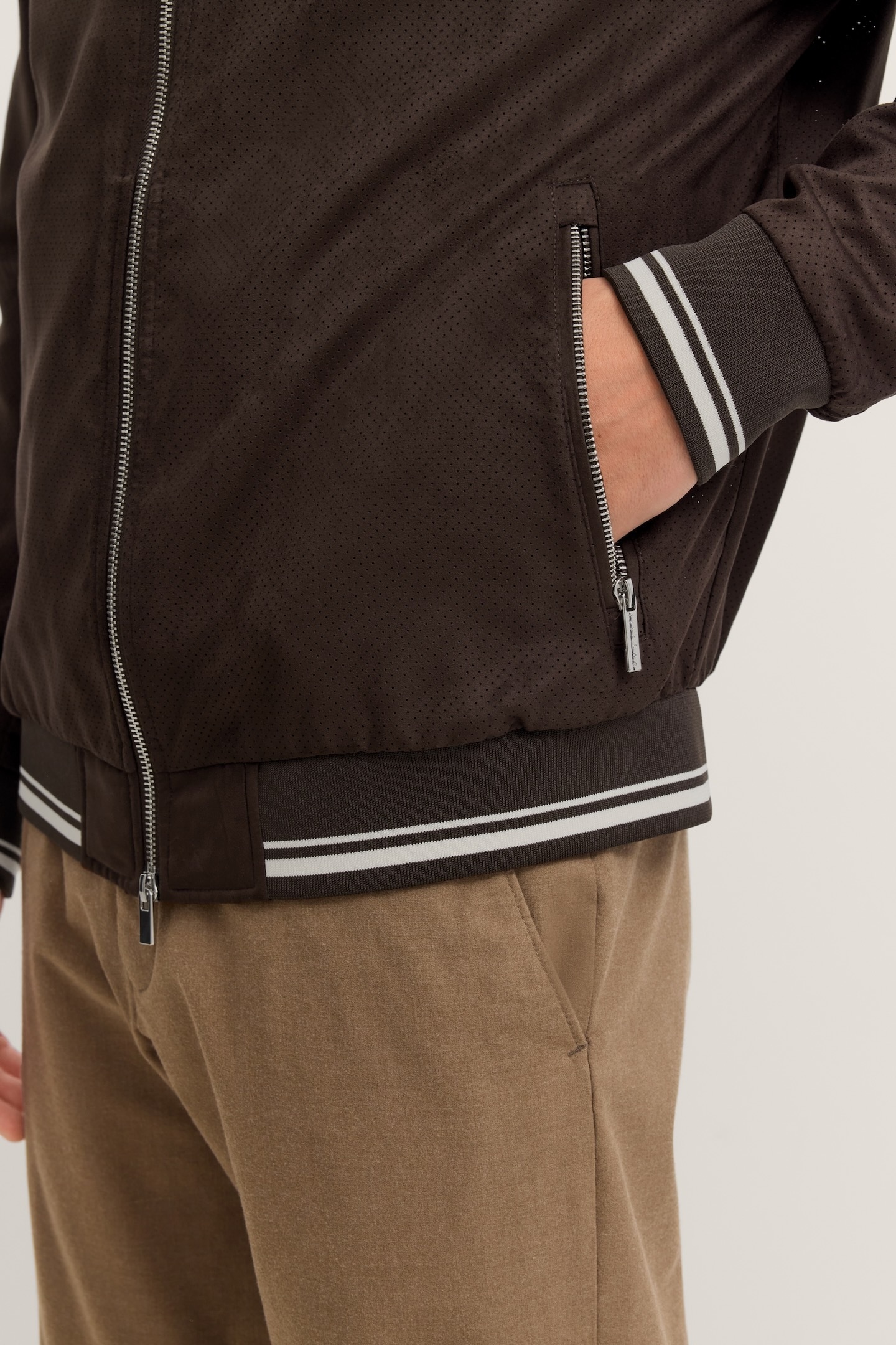 bugatti Collegejacke »Regular Fit« wasserabweisend trotz leicht perforiertem Oberstoff