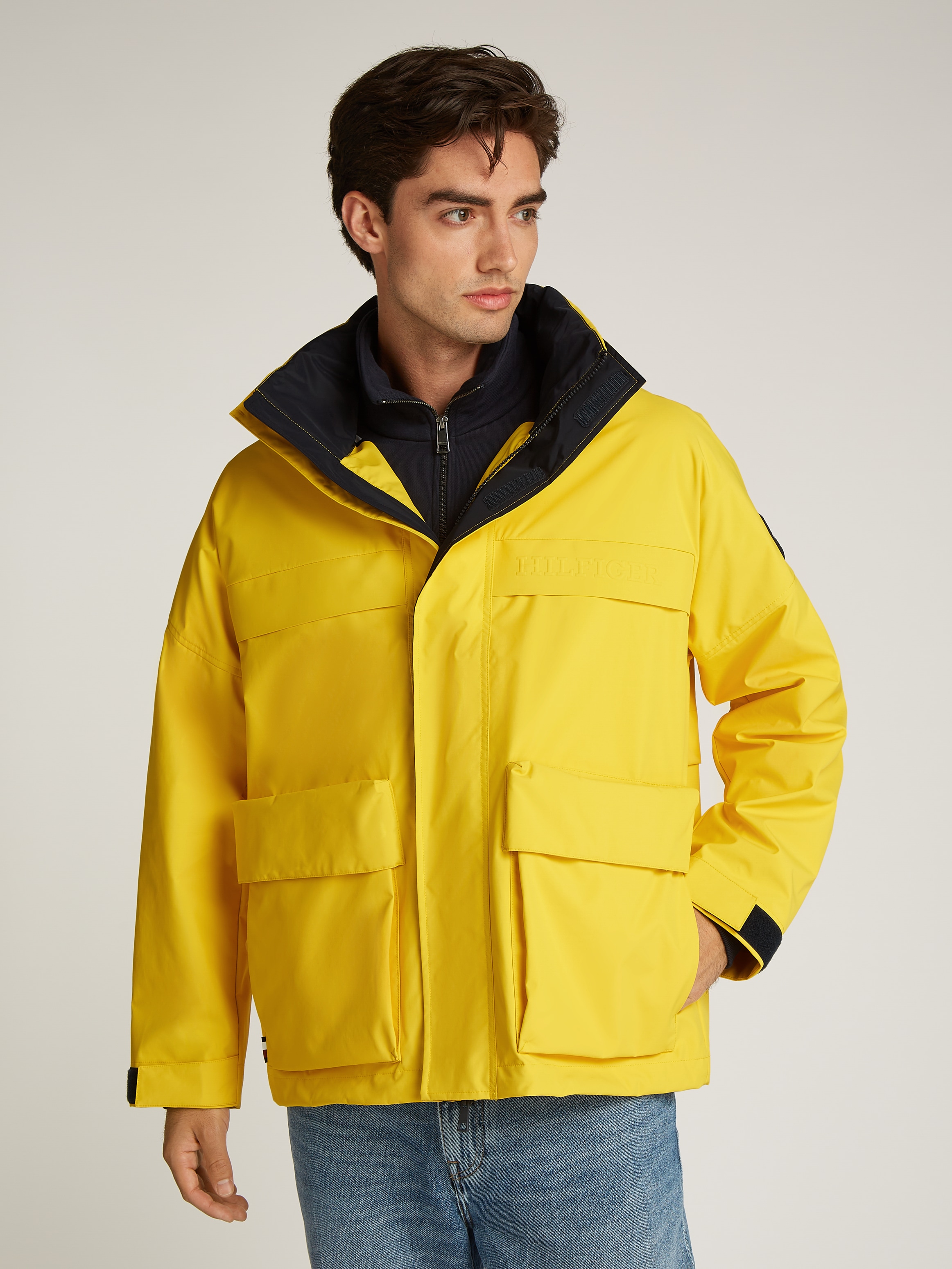 Tommy Hilfiger Outdoorjacke »REGATTA MID LENGTH JACKET«, mit Kapuze, verstaubare Kapuze mit Reißverschlussfach