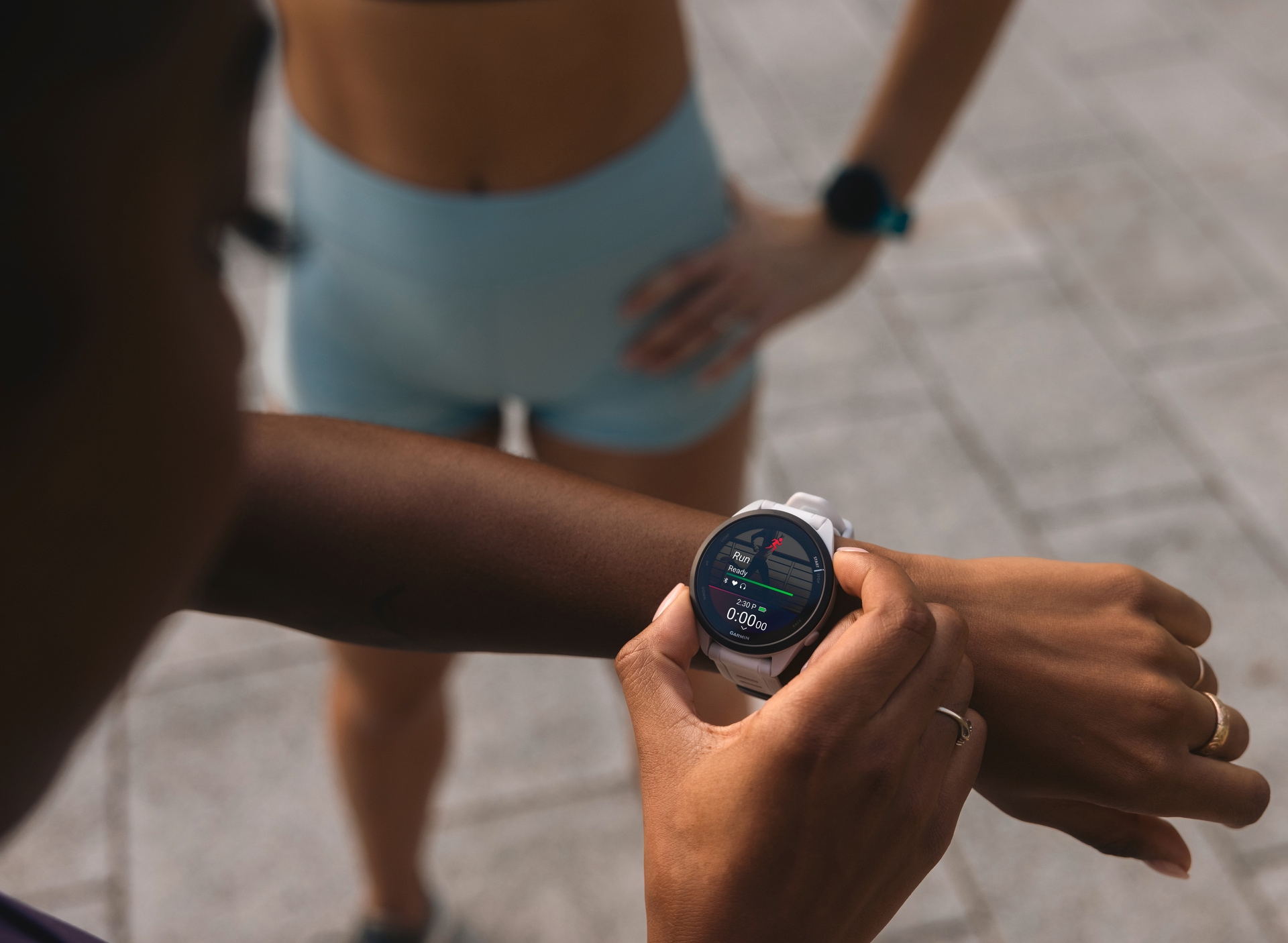 Garmin Smartwatch »Forerunner 165 Music«, (3,04 cm / 1,2 Zoll), 4 GB