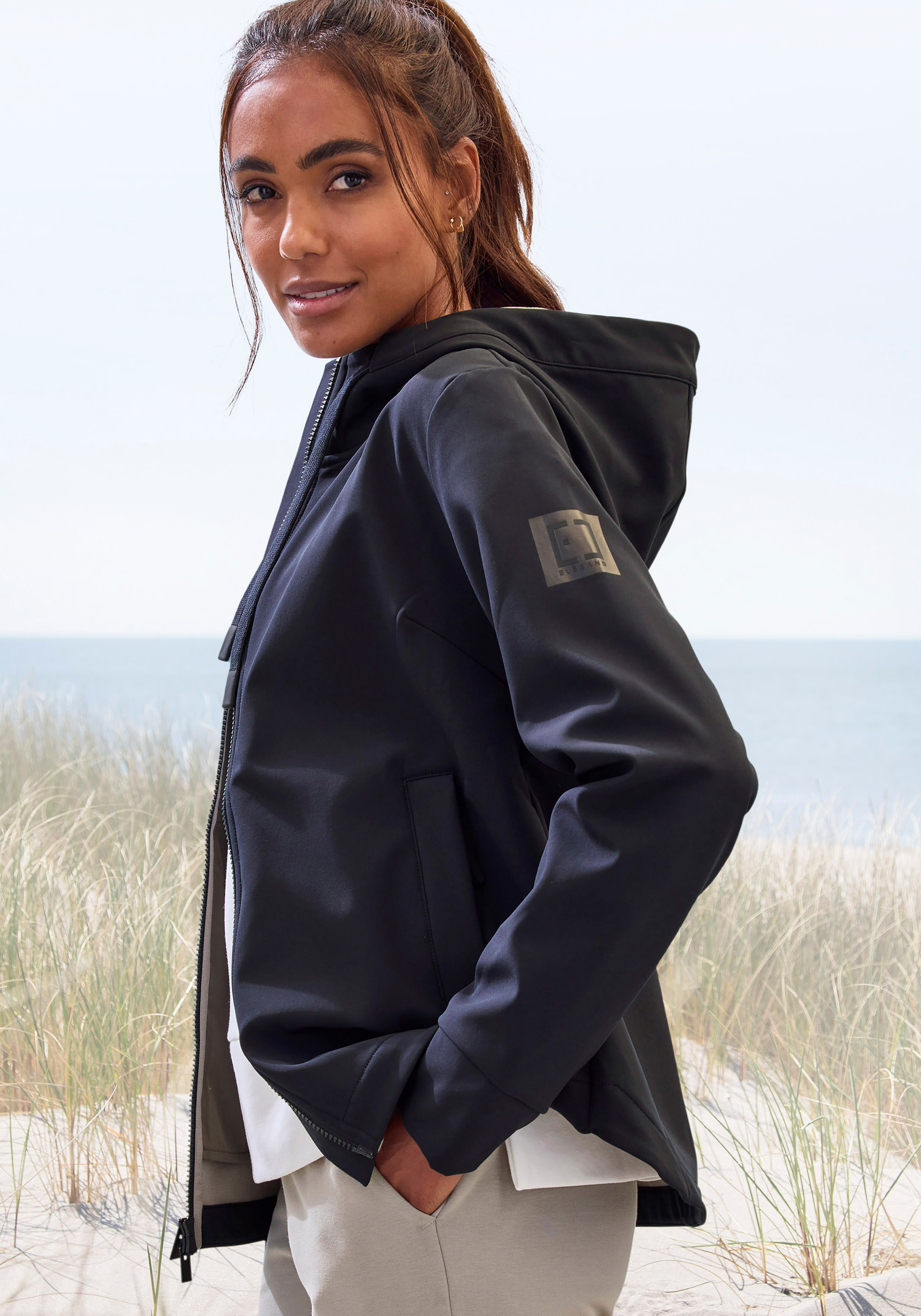 Elbsand Softshelljacke mit verstellbarer Kapuze
