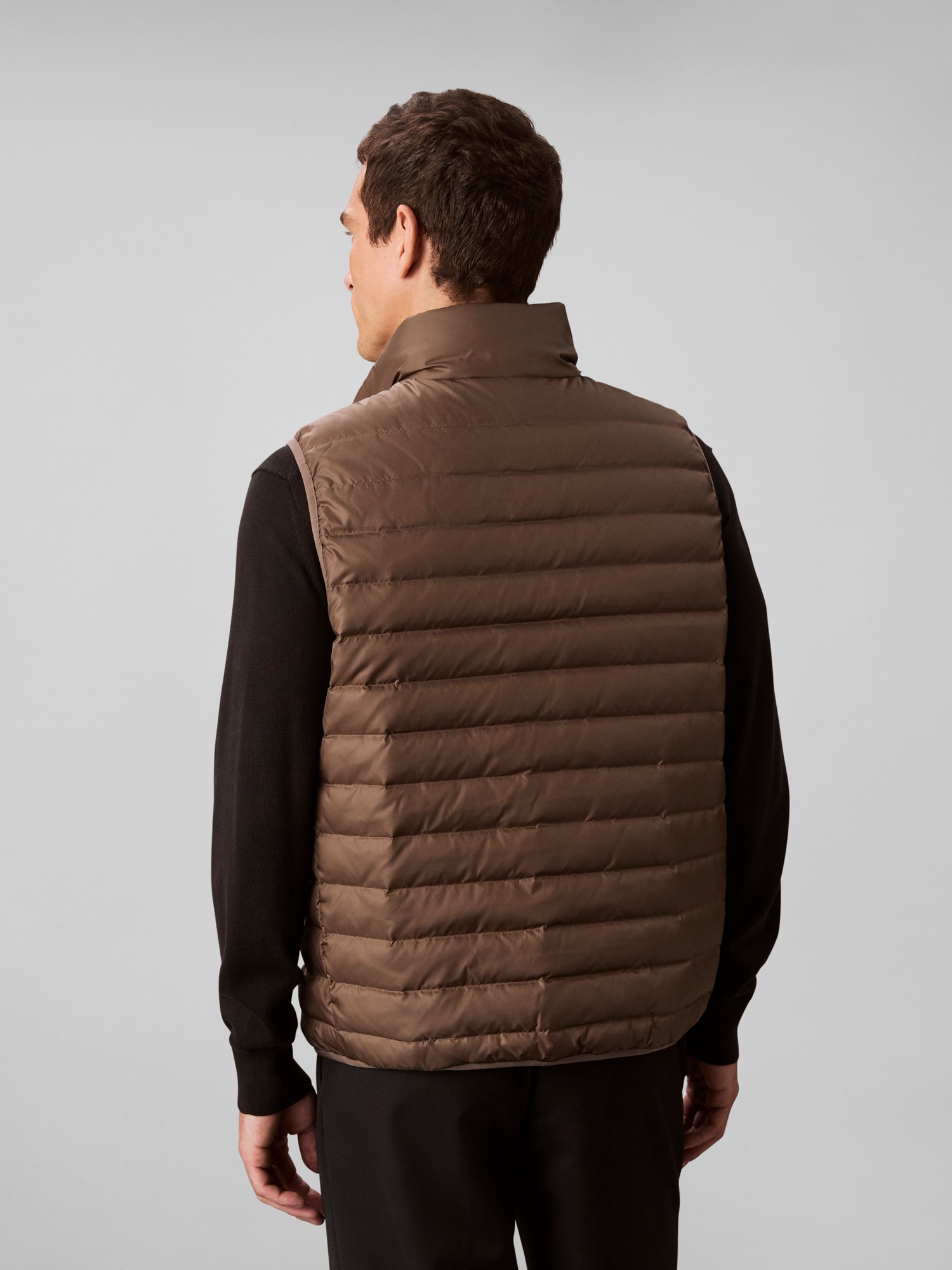 Calvin Klein Steppweste »SLVLSS LT WT NYLON PUFFER VEST«, Mit Rundhalsausschnitt