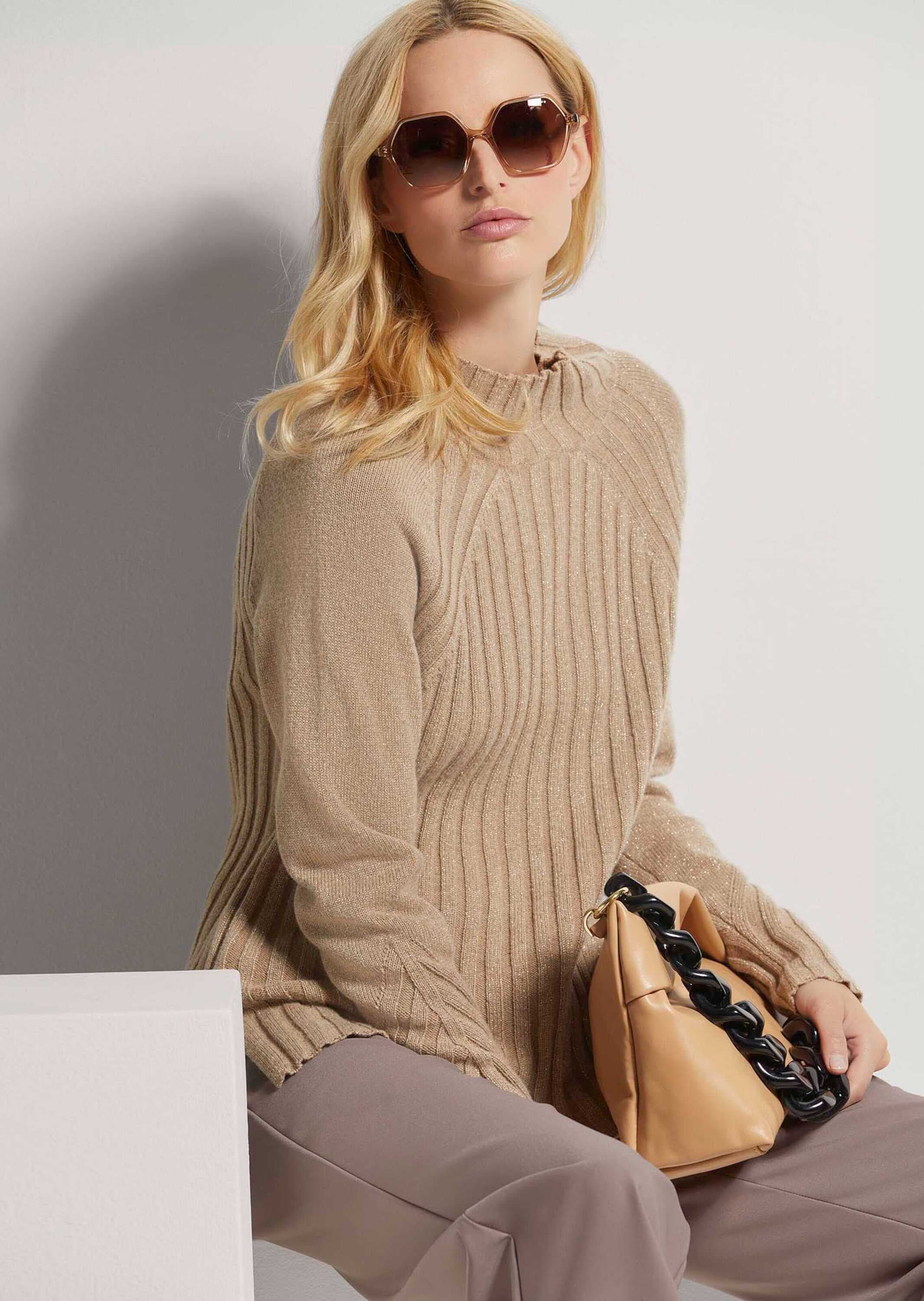 MADELEINE Longpullover »Strickpullover Glanzvoller Strickpullover mit Stehkragen« Pullover mit modischer Rippstruktur, mit Glanzgarn