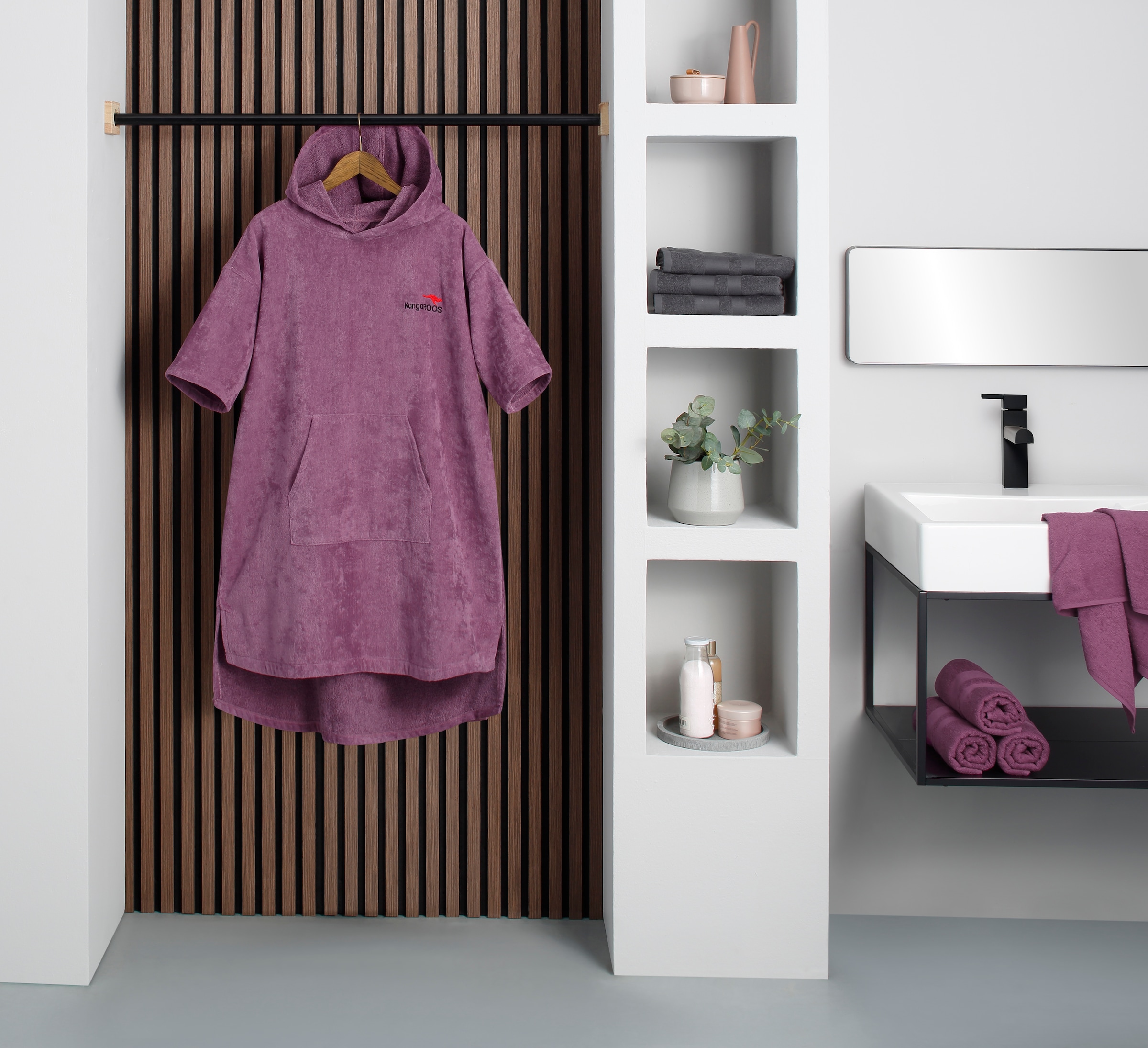 KangaROOS Badeponcho »Summer, ideal für Sauna, Spa & im Urlaub, Damen & Herren« 1 Stk. Surfponcho, mit Bauchtasche, 100% Baumwolle, Frottee