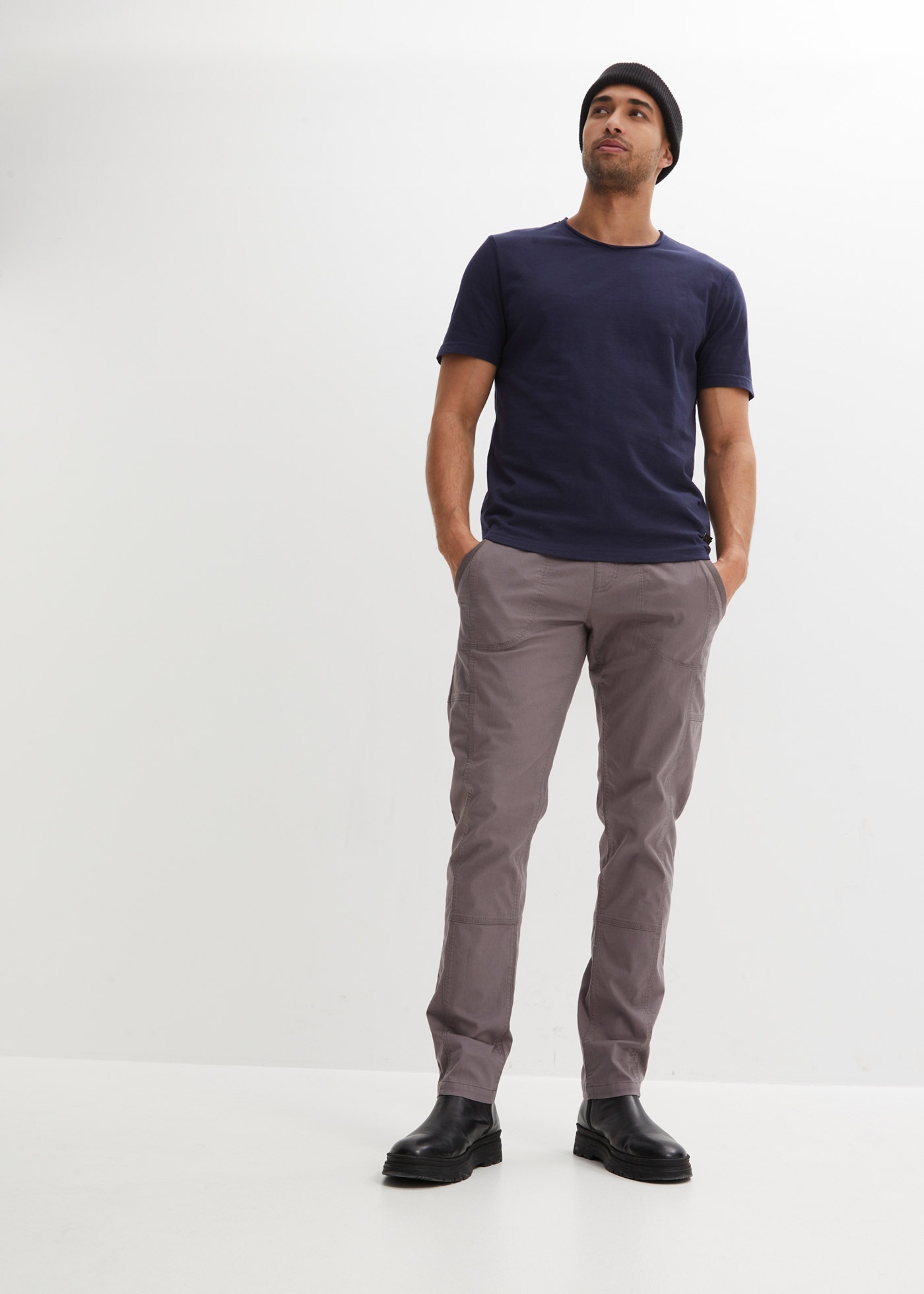 bonprix T-Shirt »T-Shirt aus reiner Baumwolle« Regular Fit, offene Kanten am Ausschnitt, aus reiner Baumwolle