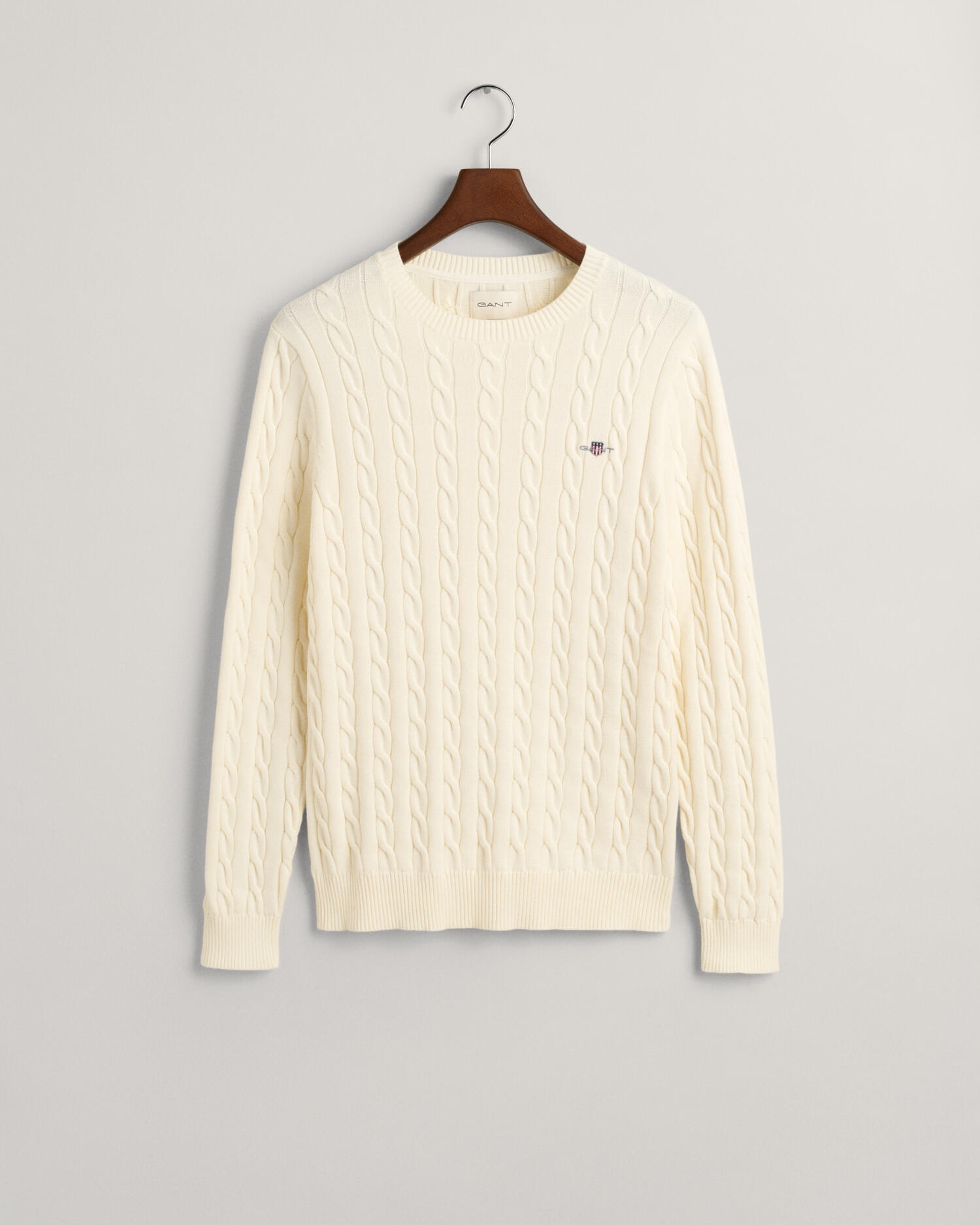 Gant Strickpullover »COTTON CABLE C-NECK«, mit Wappen-Logostickerei auf der Brust