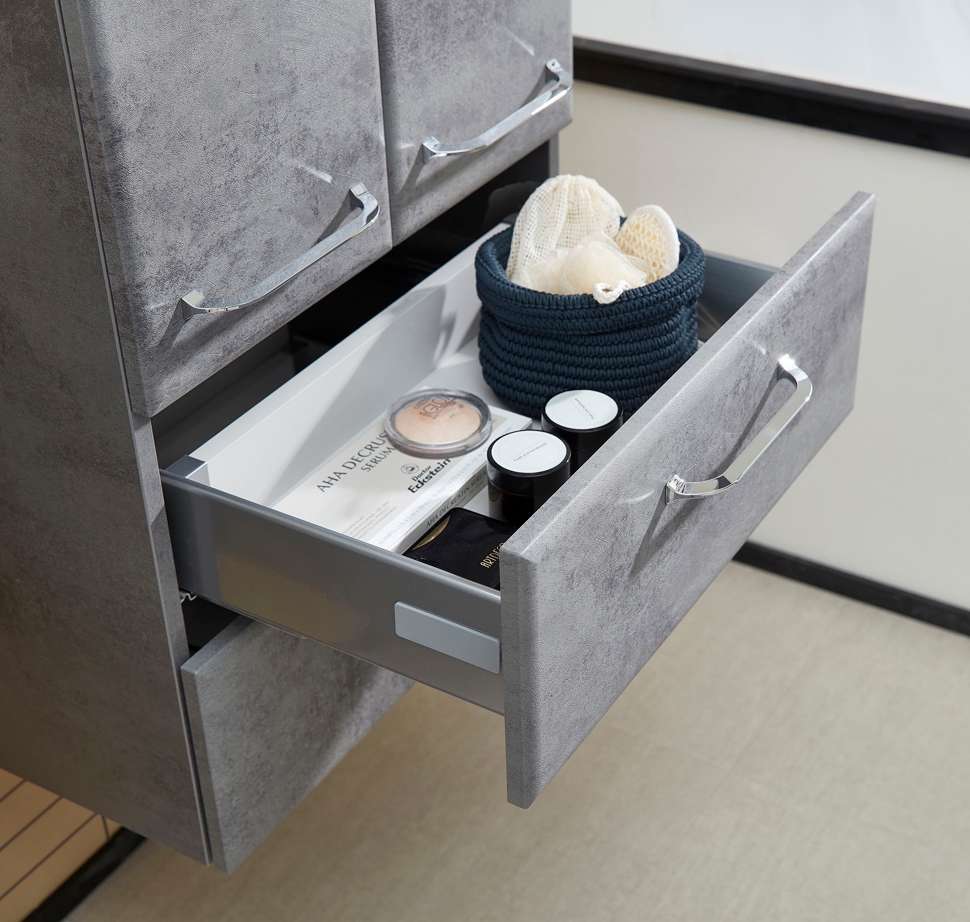 Saphir Midischrank »Quickset 945 Badschrank 50 cm breit, 2 Türen, 2 Schubladen«, Badezimmer-Midischrank inkl. Türdämpfer, Griffe in Chrom glänzend