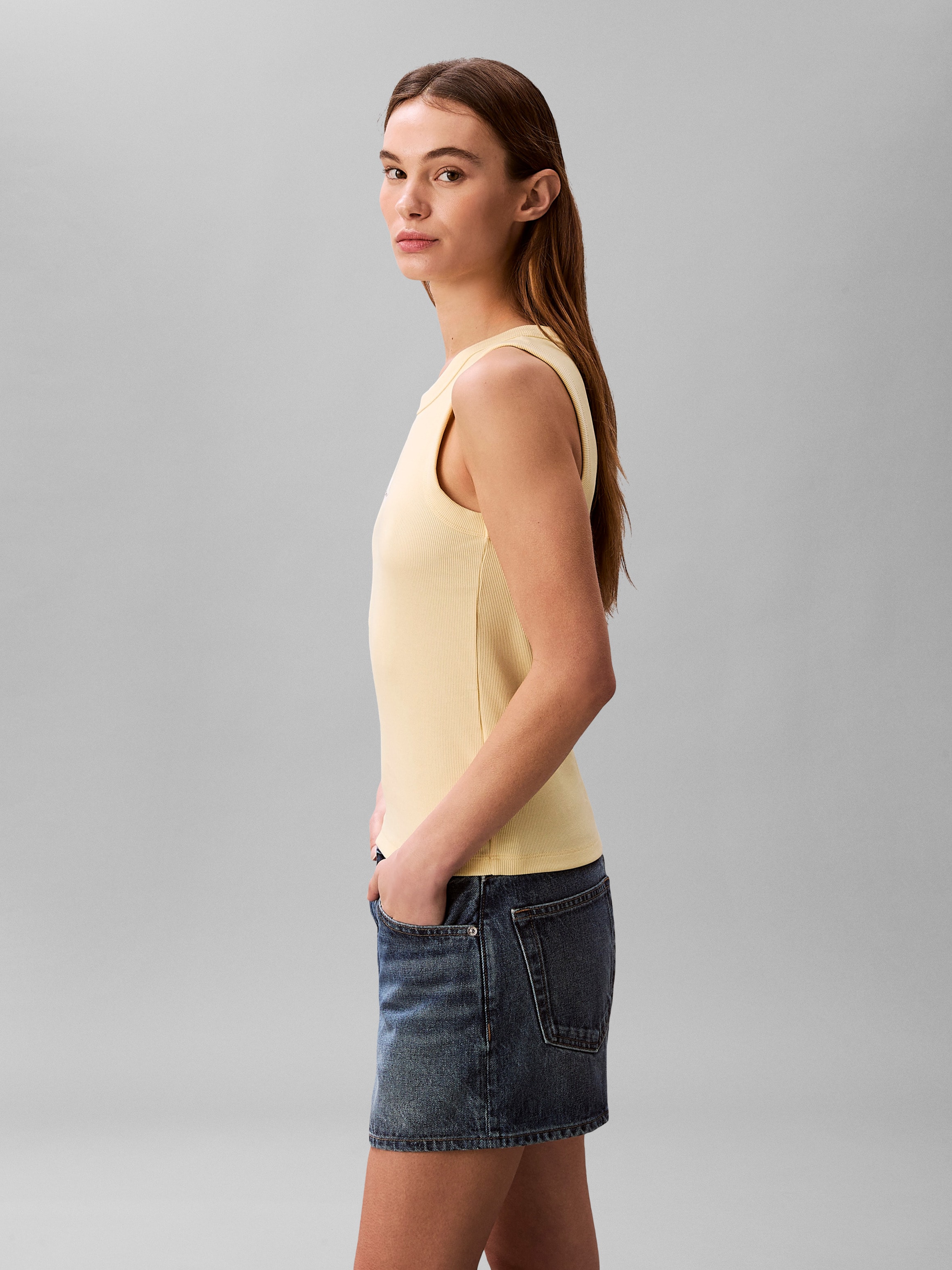 Calvin Klein Jeans Tanktop »MONOGRAM RIB TANK« Figurbetonte Passform mit Rundhalsausschnitt