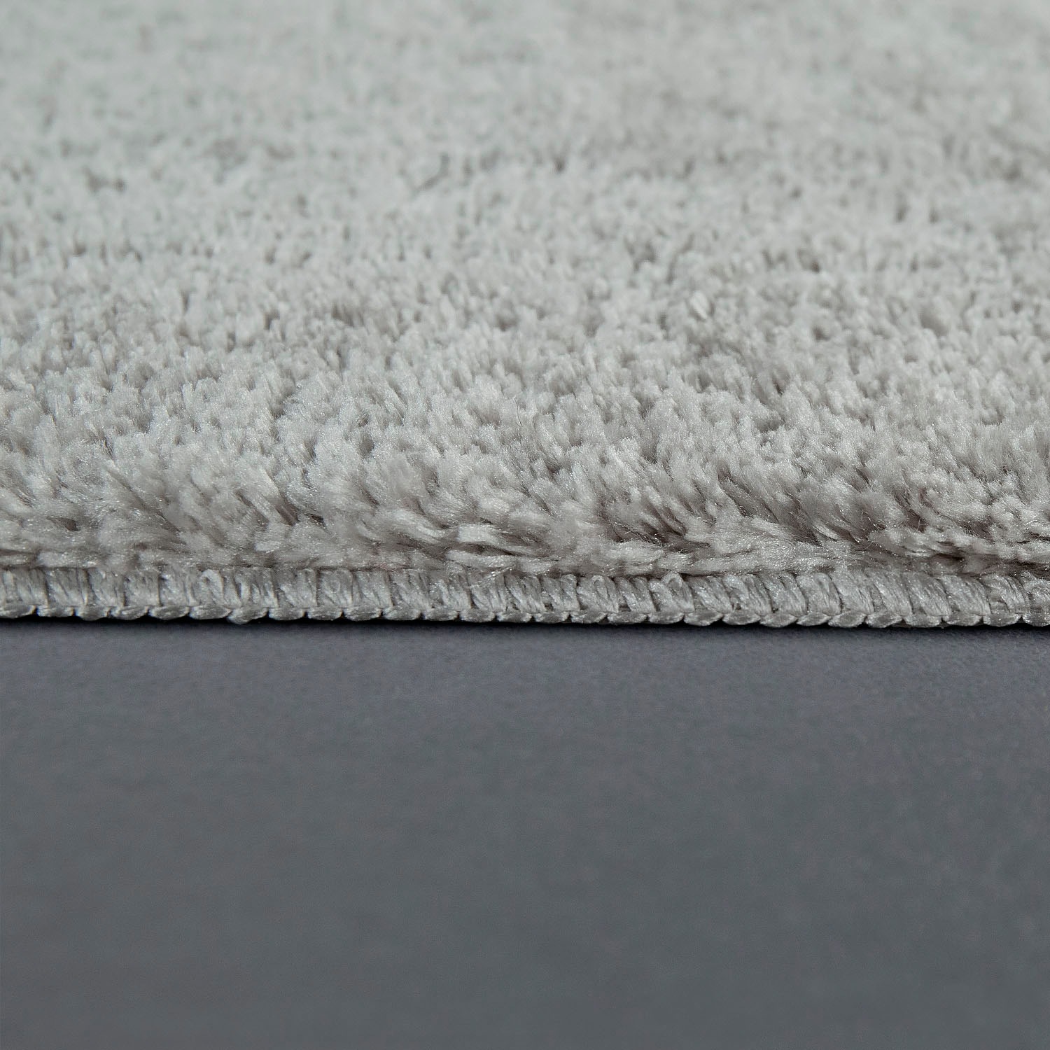 Paco Home Badematte »Lagos 750«, rutschhemmend beschichtet, fußbodenheizungsgeeignet, Badteppich, Uni Farben, besonders weich durch Mikrofaser