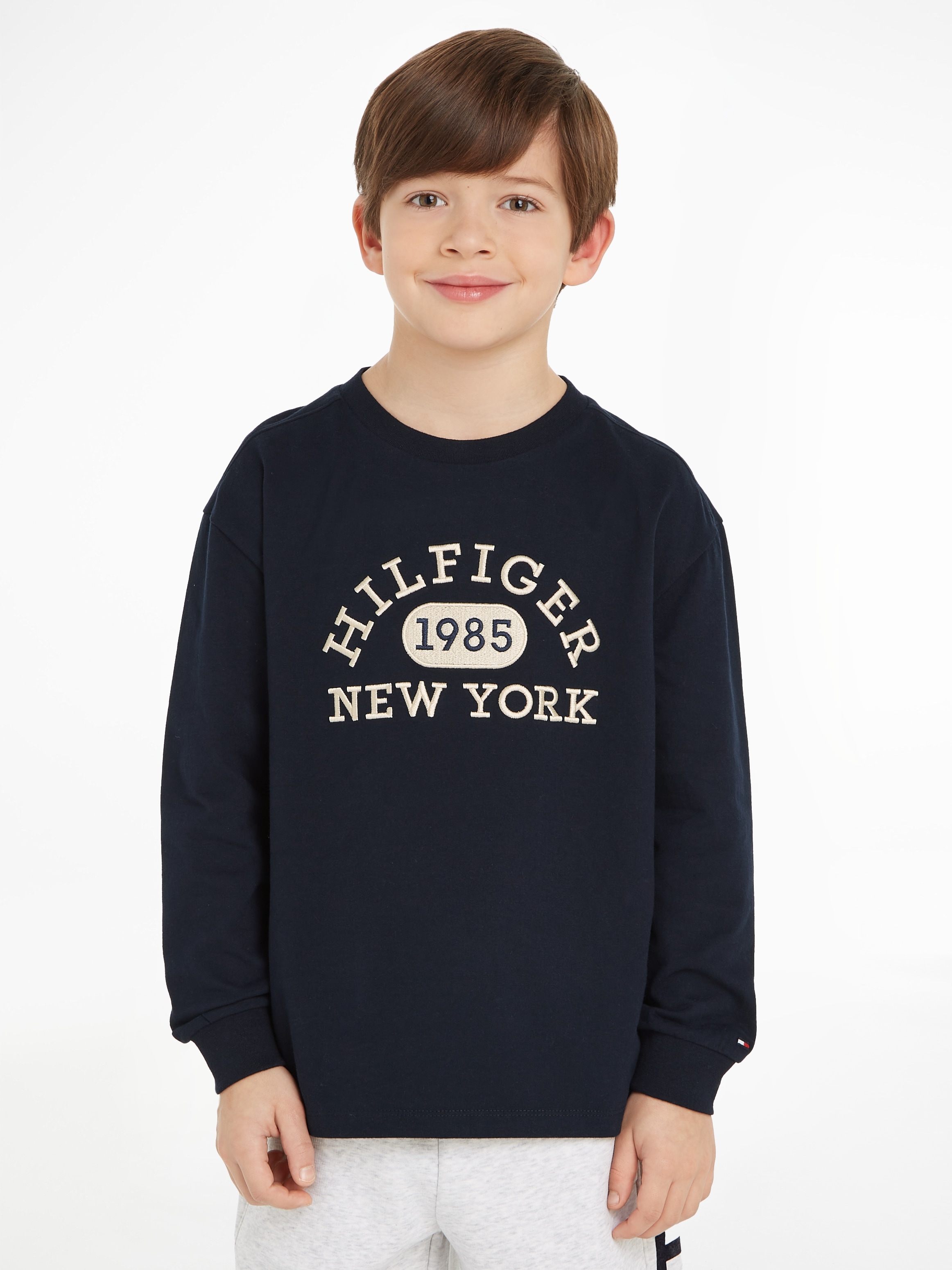 Langarmshirt »VARSITY TEE L/S«, Kinder Kids Junior MiniMe,mit Tommy Hilfiger 1985...