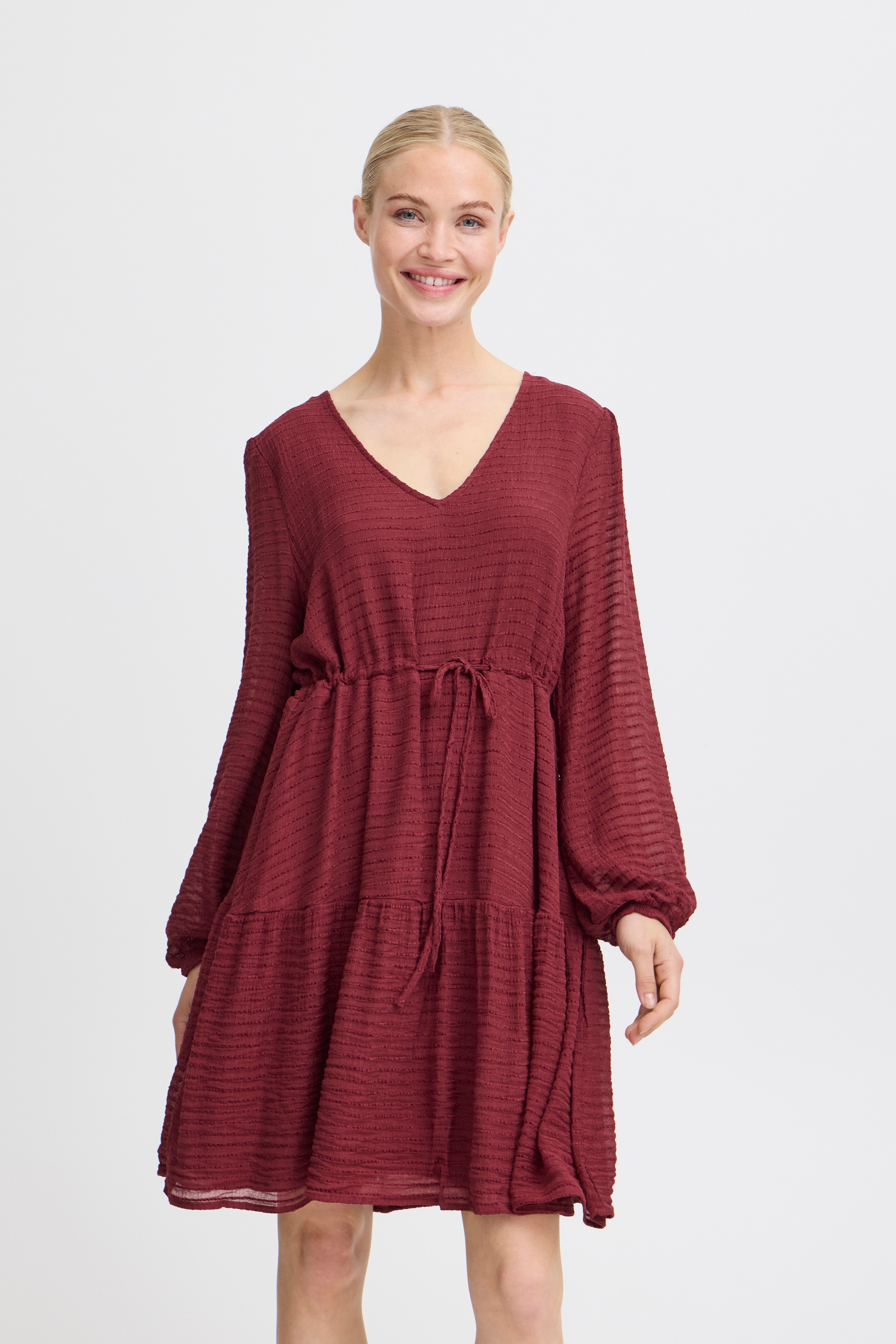 b.young Midikleid »Kleid BYHELIA«