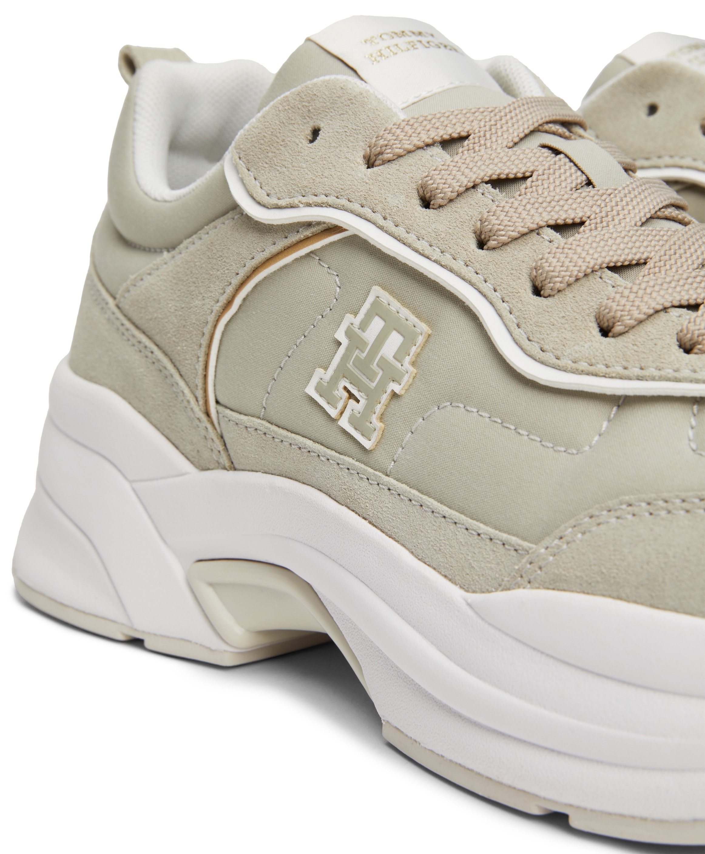 Tommy Hilfiger Plateausneaker »CHUNKY RUNNER VENTILE«, Freizeitschuh, Halbschuh, Schnürschuh mit TH-Monogramm