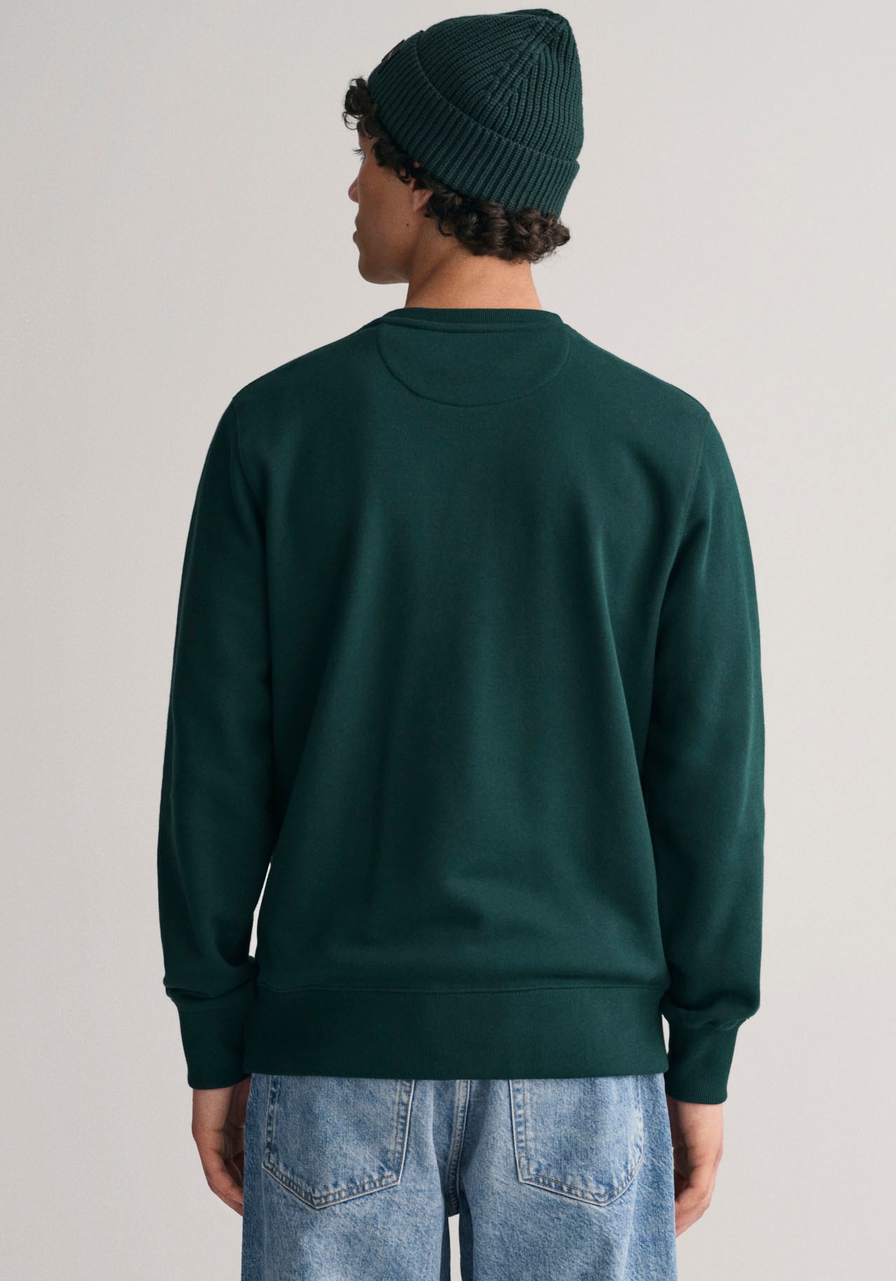 Gant Sweatshirt »REG SHIELD C-NECK SWEAT«, mit Logostickerei auf der Brust