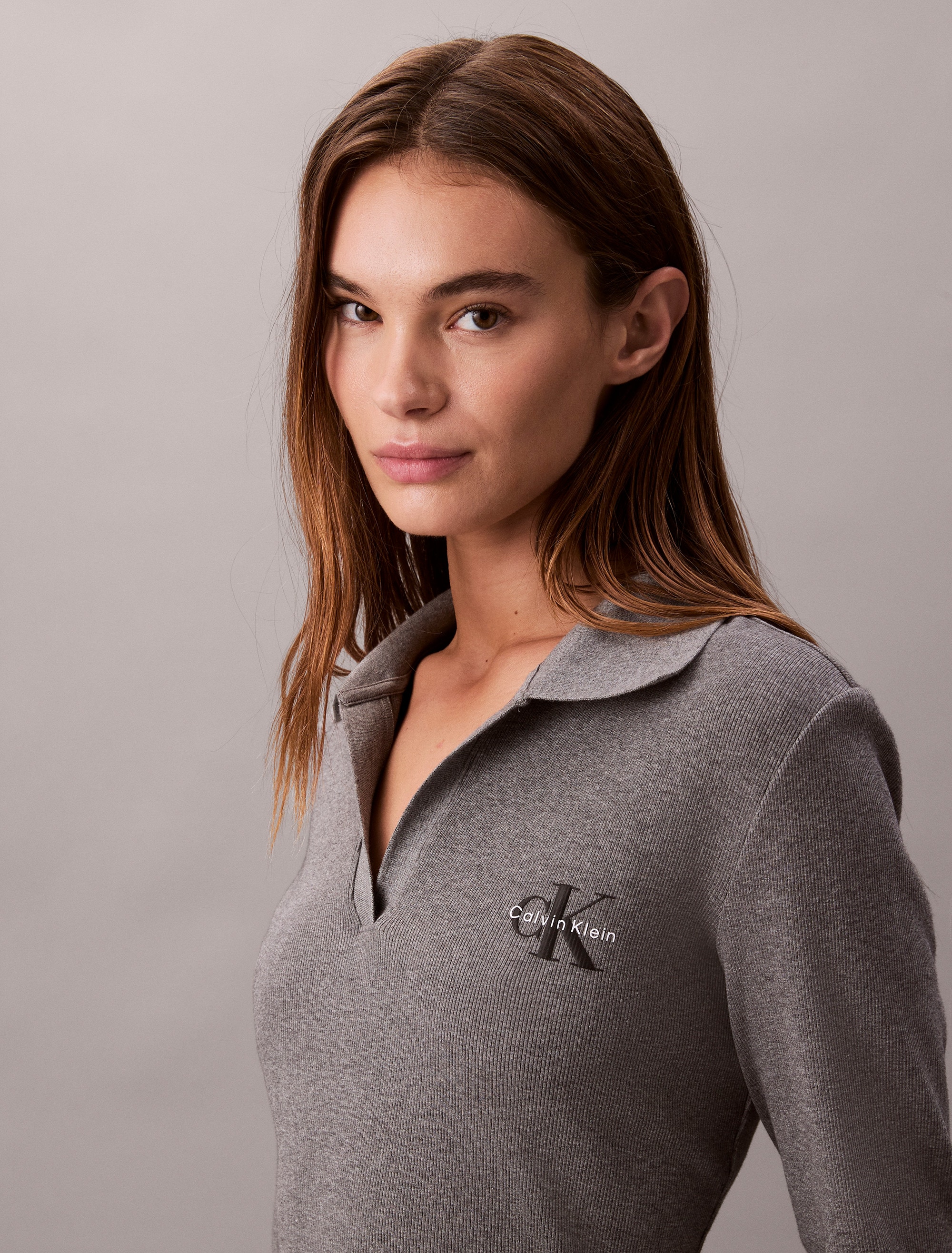 Calvin Klein Jeans Minikleid »LS MONOLOGO RIB POLO MINI DRESS«, Polokragen, V-Ausschnitt, figurbetont
