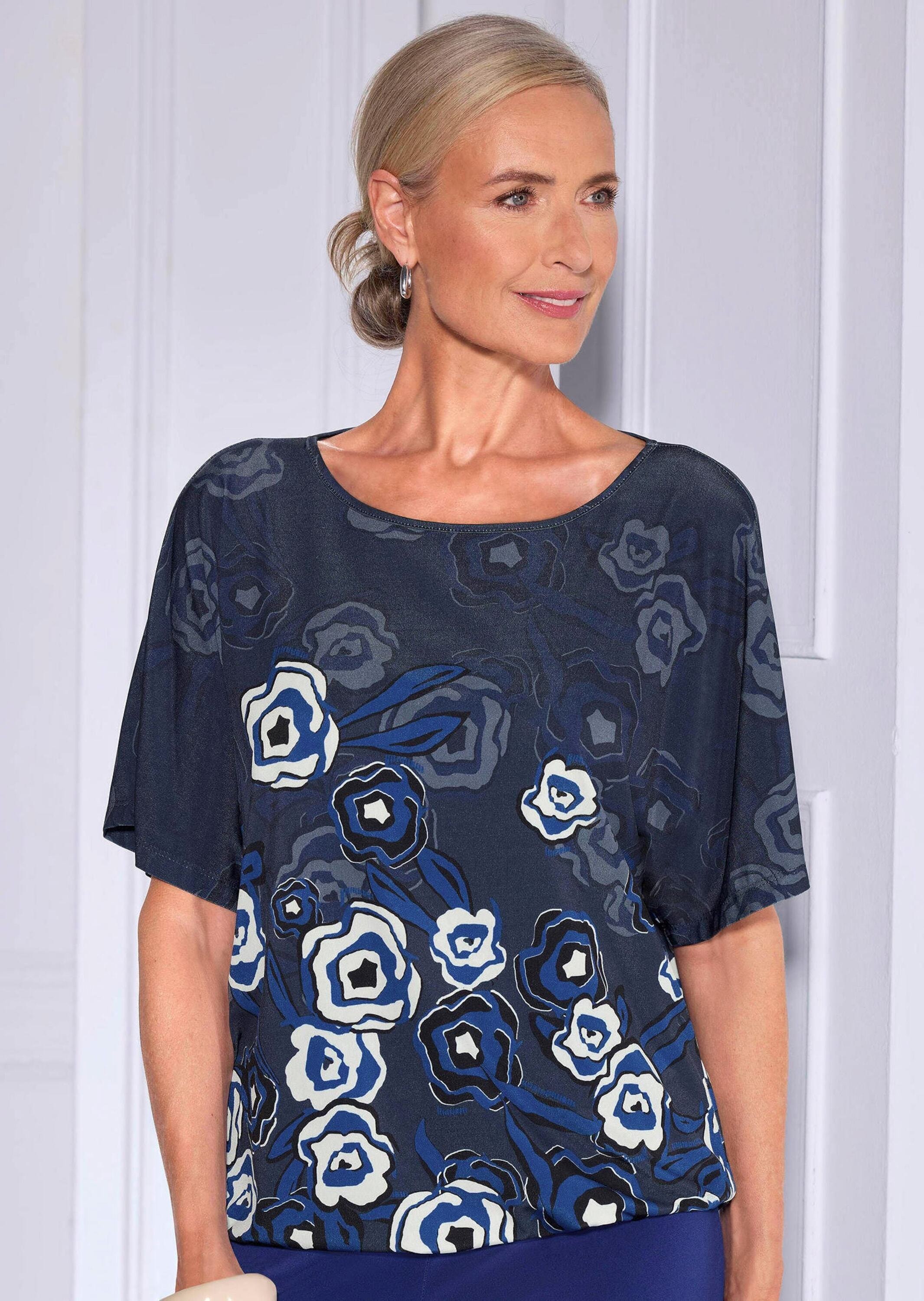 GOLDNER Kurzarmshirt »Florales Oberteil in Blau mit Halbarm« Gummibund