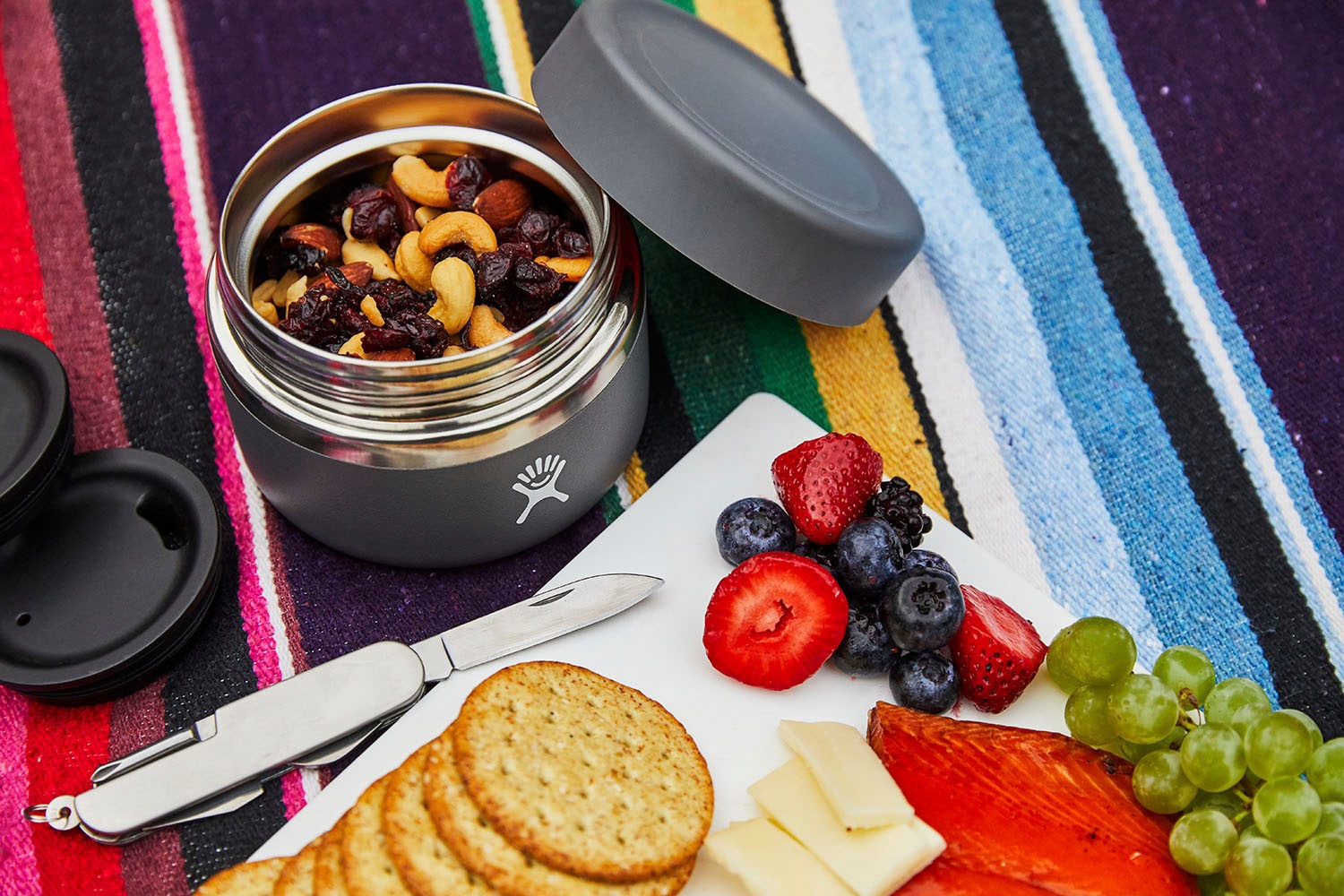 Hydro Flask Lunchbox »28 OZ INSULATED FOOD JAR BLACKBERRY«, (1 tlg.), TempShield-Isolierung mit doppelter Vakuumwand, 795 ml