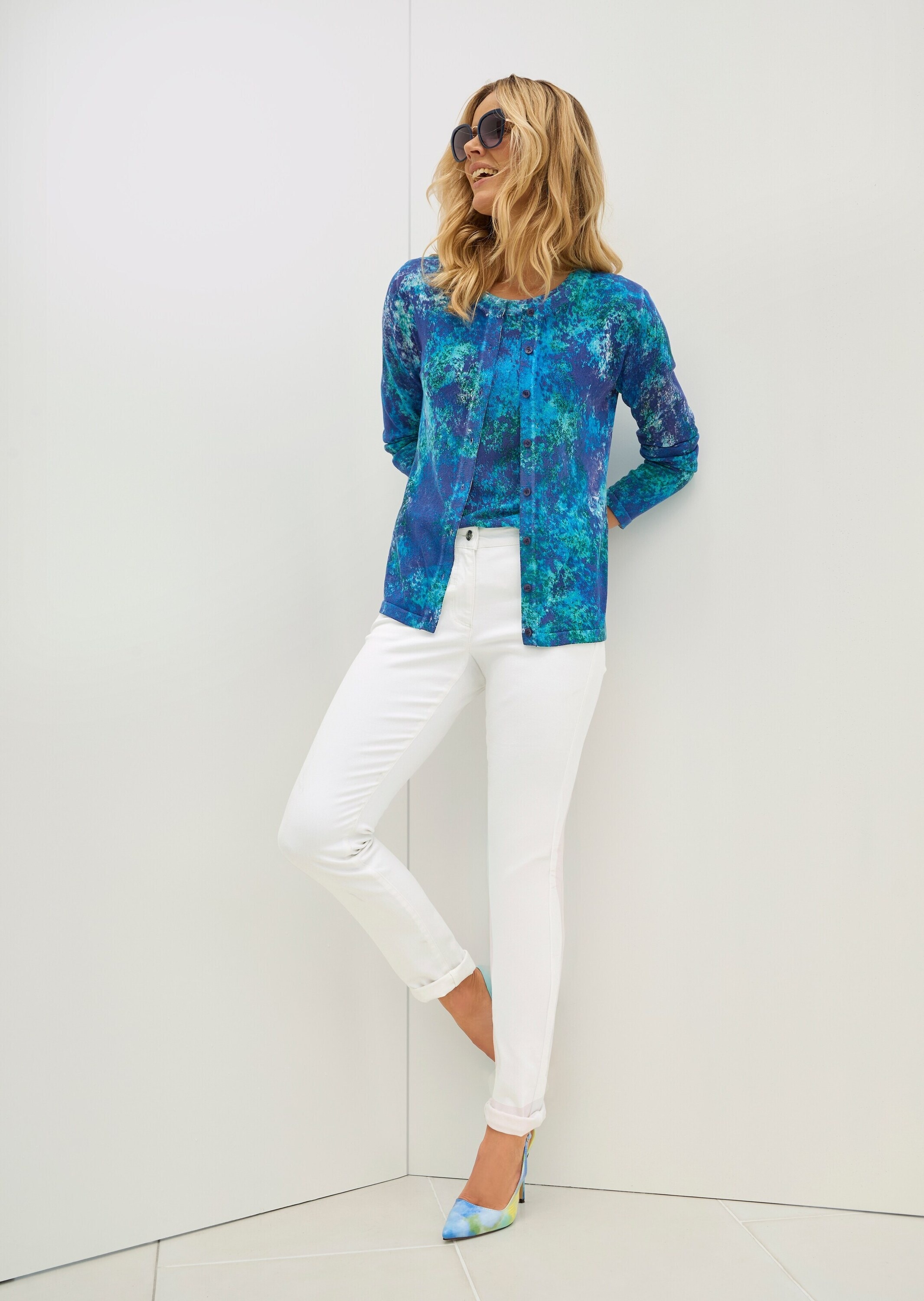 MADELEINE Longpullover »Druckpullover Viskosepullover mit All-Over-Print« Lebhafter Allover-Print