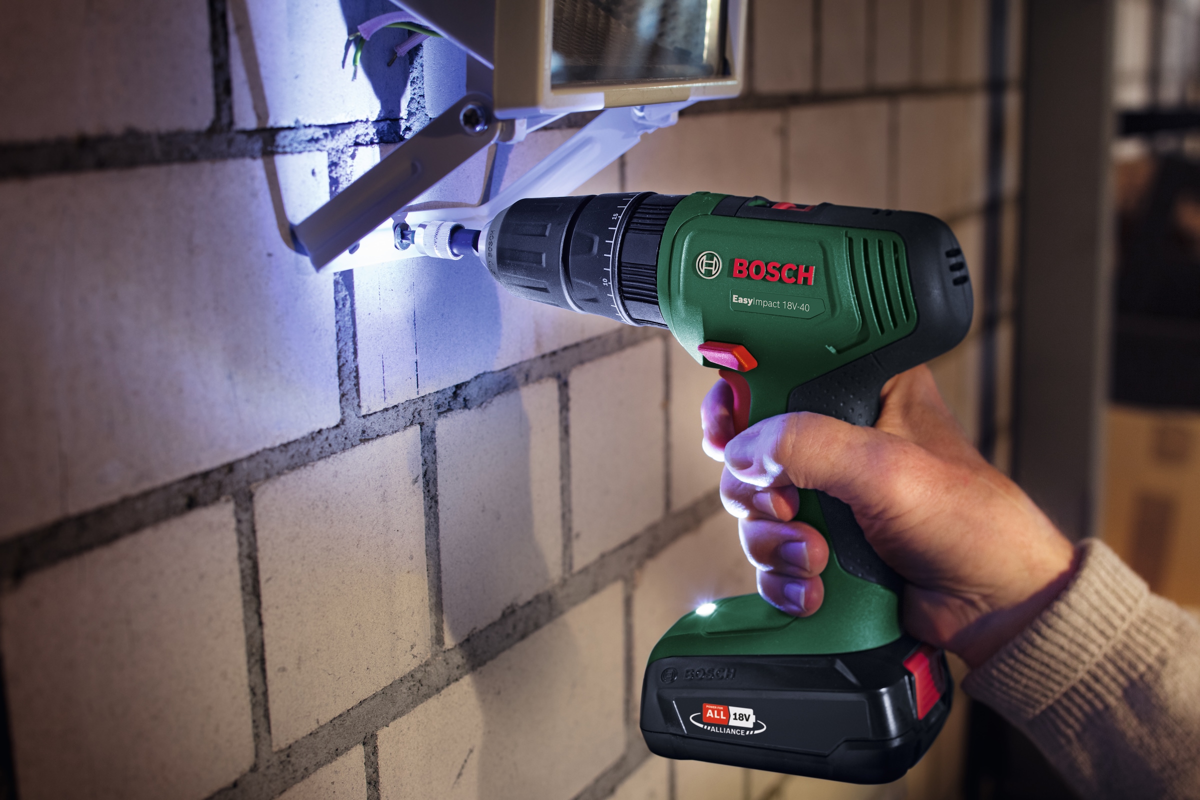 Bosch Home & Garden Akku-Schlagbohrschrauber »EasyImpact 18V-40« Inkl. Koffer, mit 2 Akkus 18V/2Ah und Ladegerät