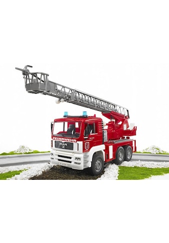 Bruder® Spielzeug-Feuerwehr »MAN Feuerwehrauto mit Drehleiter, Wasserpumpe und Light... kaufen