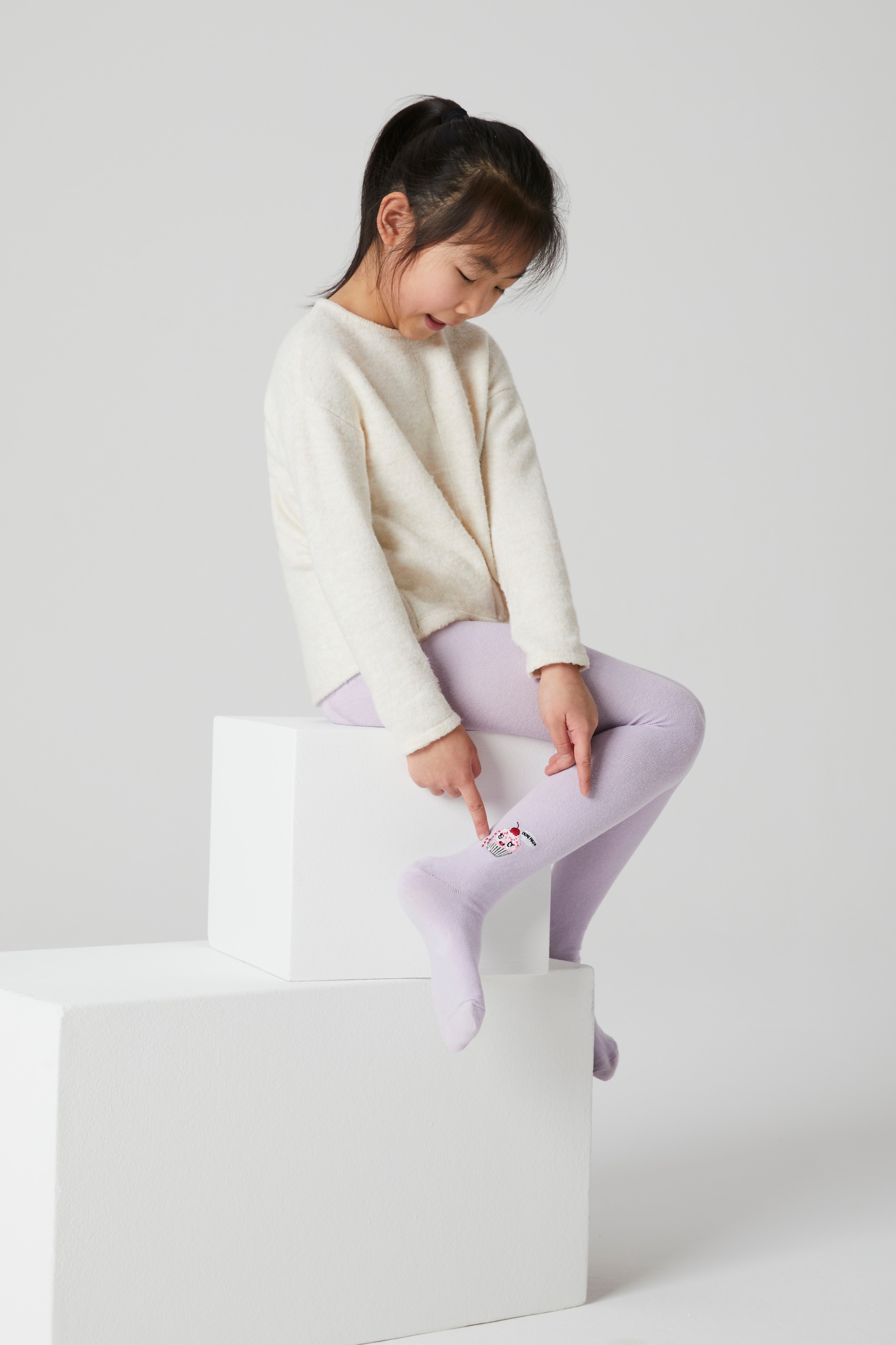 H.I.S Strickstrumpfhose Packung, 3 Stk. tlg. mit kleinen Stickereien