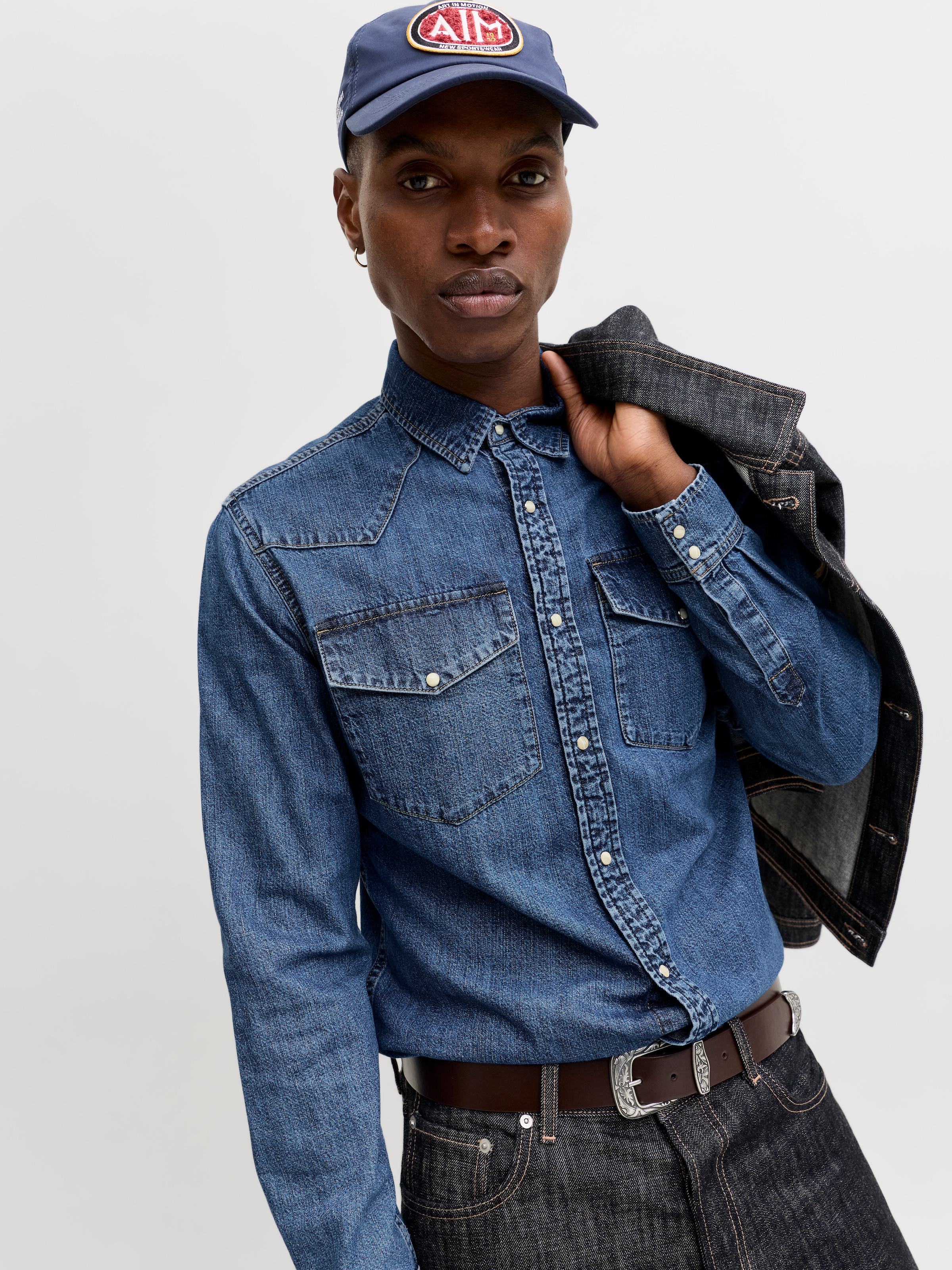 Jack & Jones Jeanshemd »JJEWESTERN JJSHIRT AT 187 NOOS« mit Brusttaschen