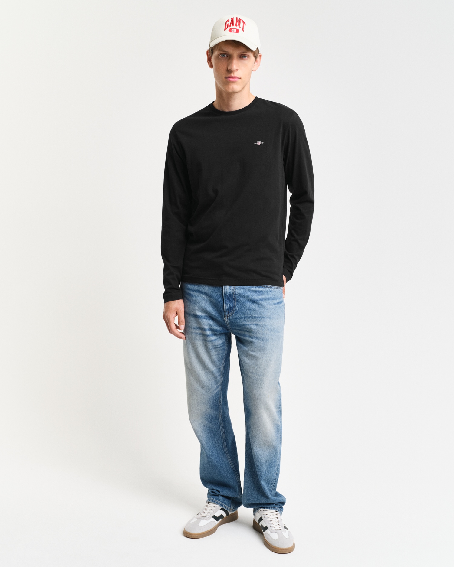 Gant Langarmshirt »REG SHIELD LS T-SHIRT«, mit Logostickerei auf der Brust