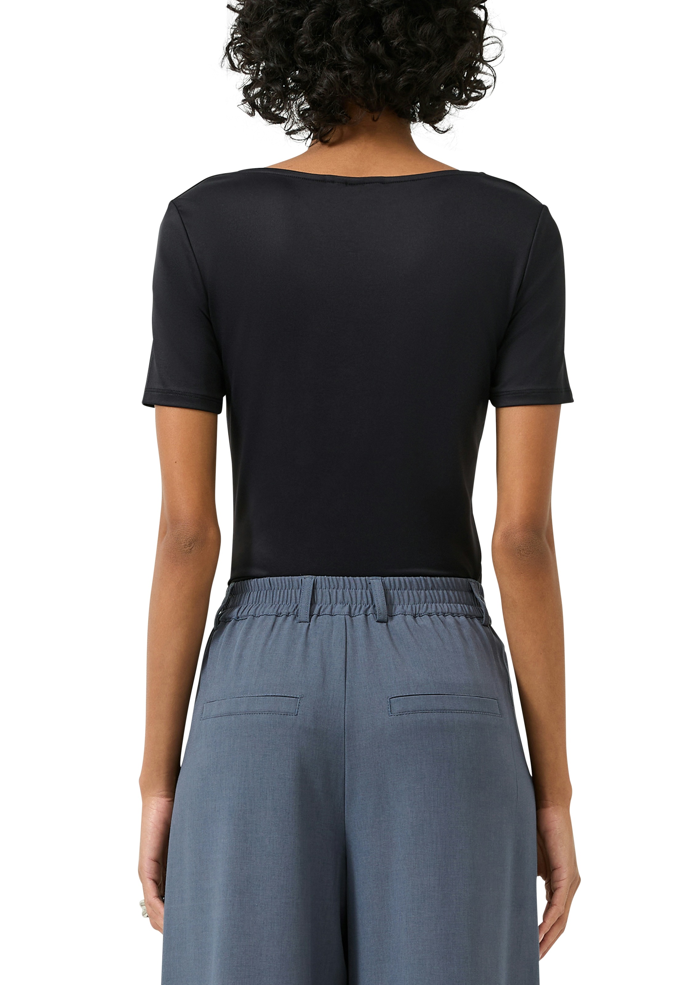 QS Kurzarmshirt mit tiefem Rundhals